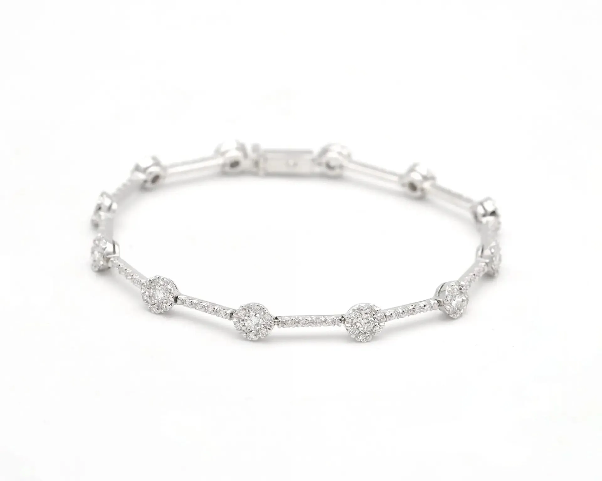 Magic - Bracelet en or blanc 18 ct et diamants 7,71 ct sold by 58 Facettes