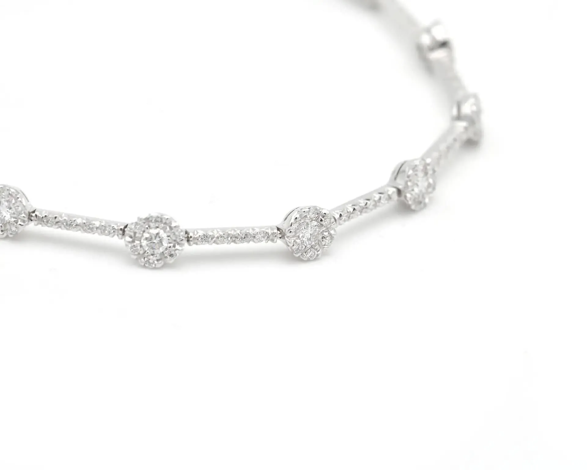 Magic - Bracelet en or blanc 18 ct et diamants 7,71 ct sold by 58 Facettes product image thumbnail 3