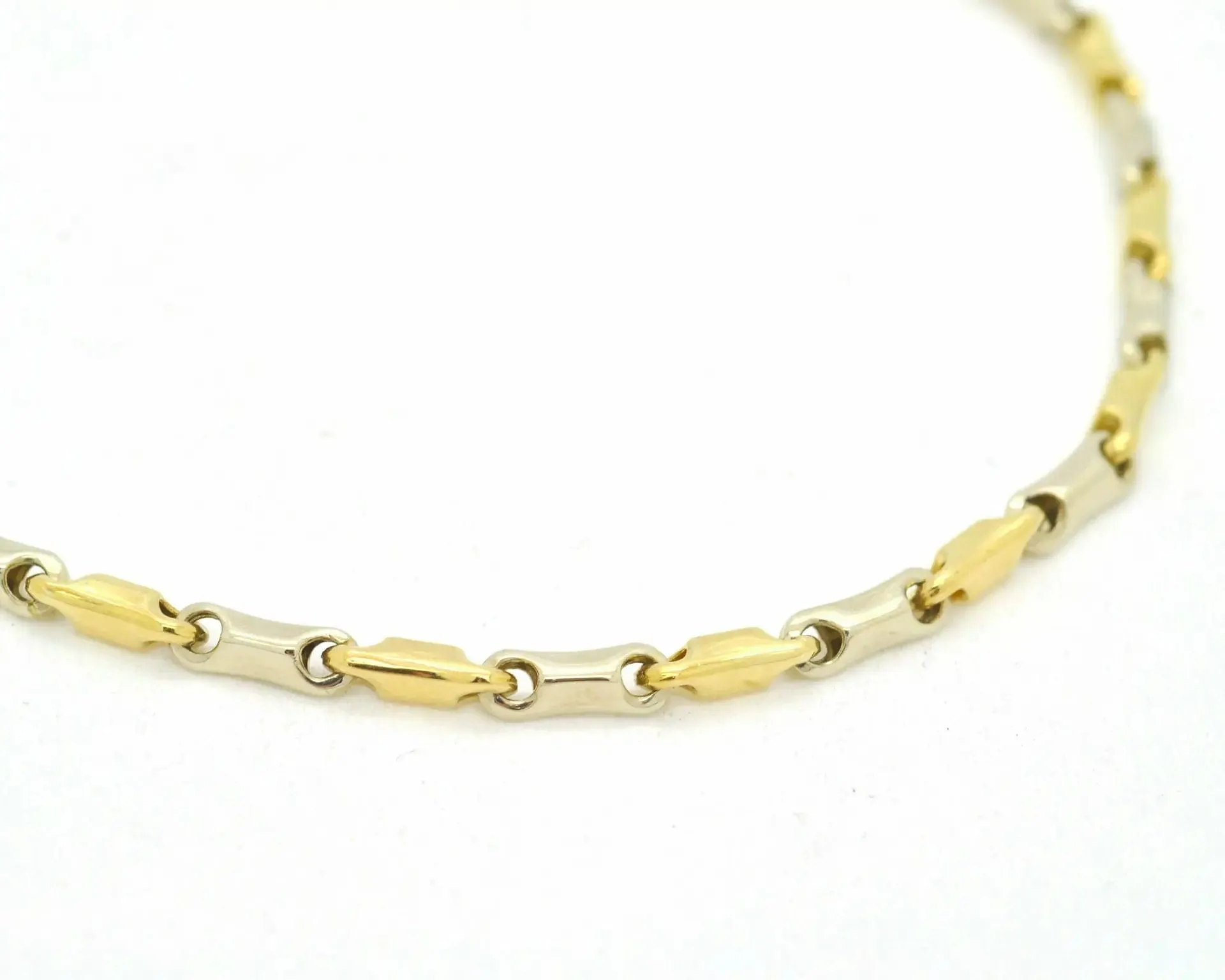 Bracelet en or jaune et blanc sold by 58 Facettes product image thumbnail 2