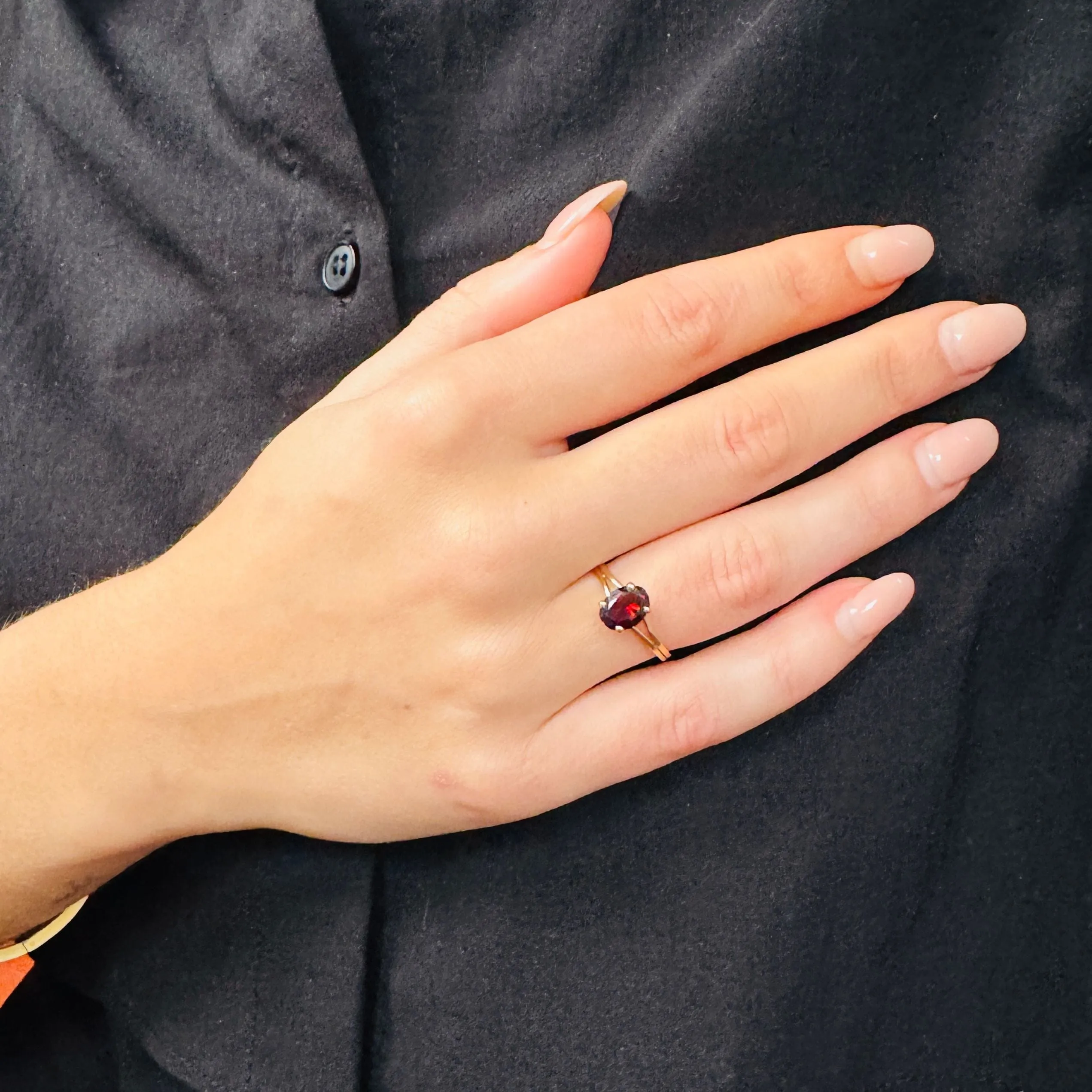 Bague solitaire en or jaune, grenat 3 carats sold by 58 Facettes product image thumbnail 2