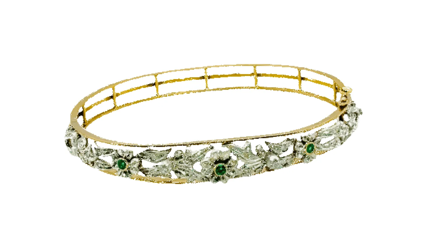 Bracelet en or jaune orné de motifs floraux en argent, émeraudes et diamants sold by 58 Facettes