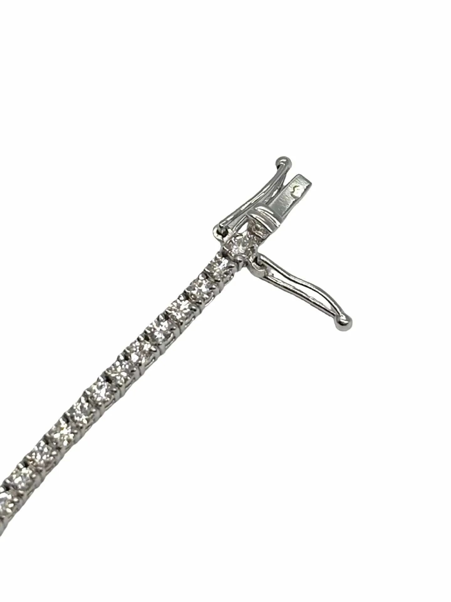 Bracelet rivière or blanc et diamants 1,80 ct sold by 58 Facettes product image thumbnail 4
