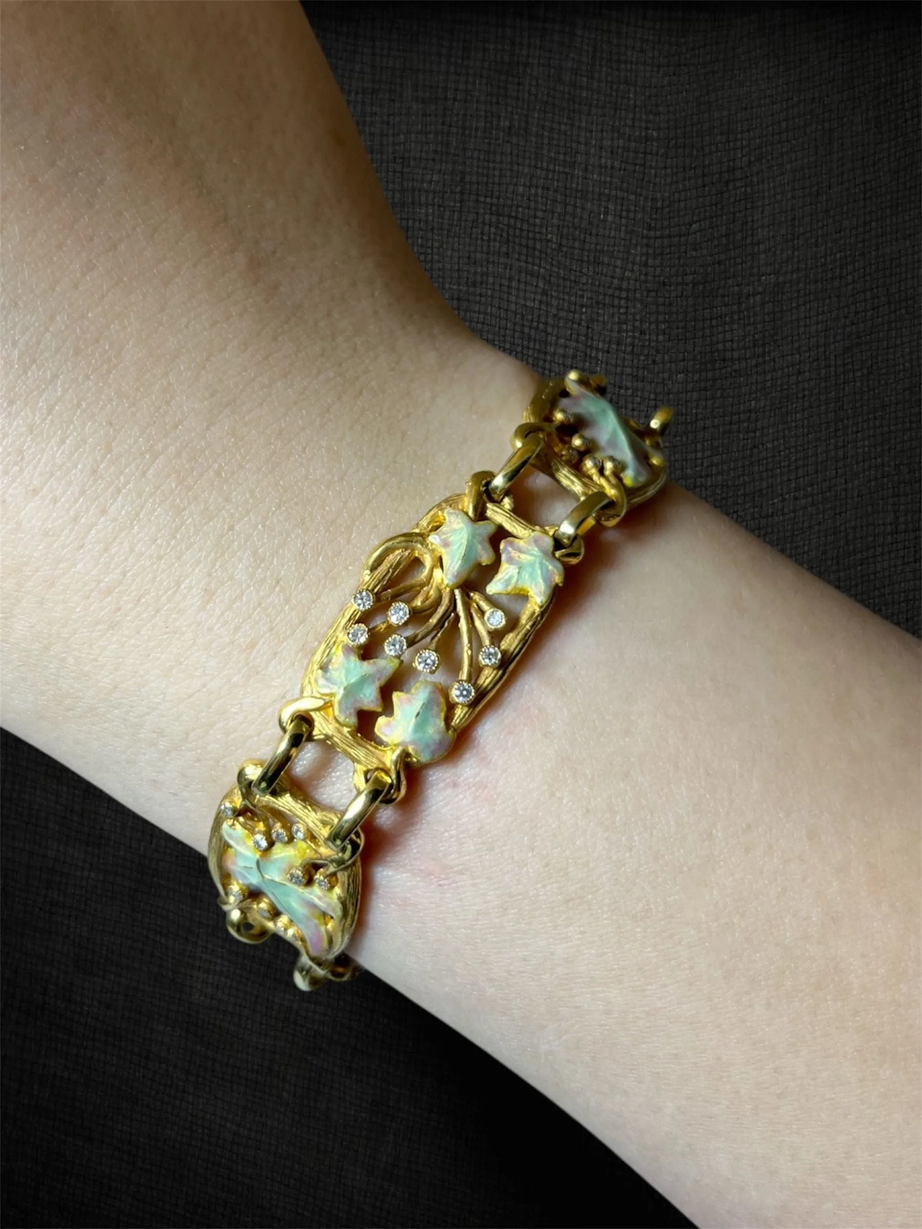Bracelet Liberty « Elowyn » en or jaune, diamants et émail sold by 58 Facettes product image thumbnail 4