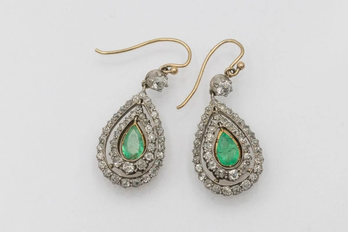 Antique yellow Gold and Silver Earrings with Emeralds and Diamonds sold by 58 Facettes product image thumbnail 5