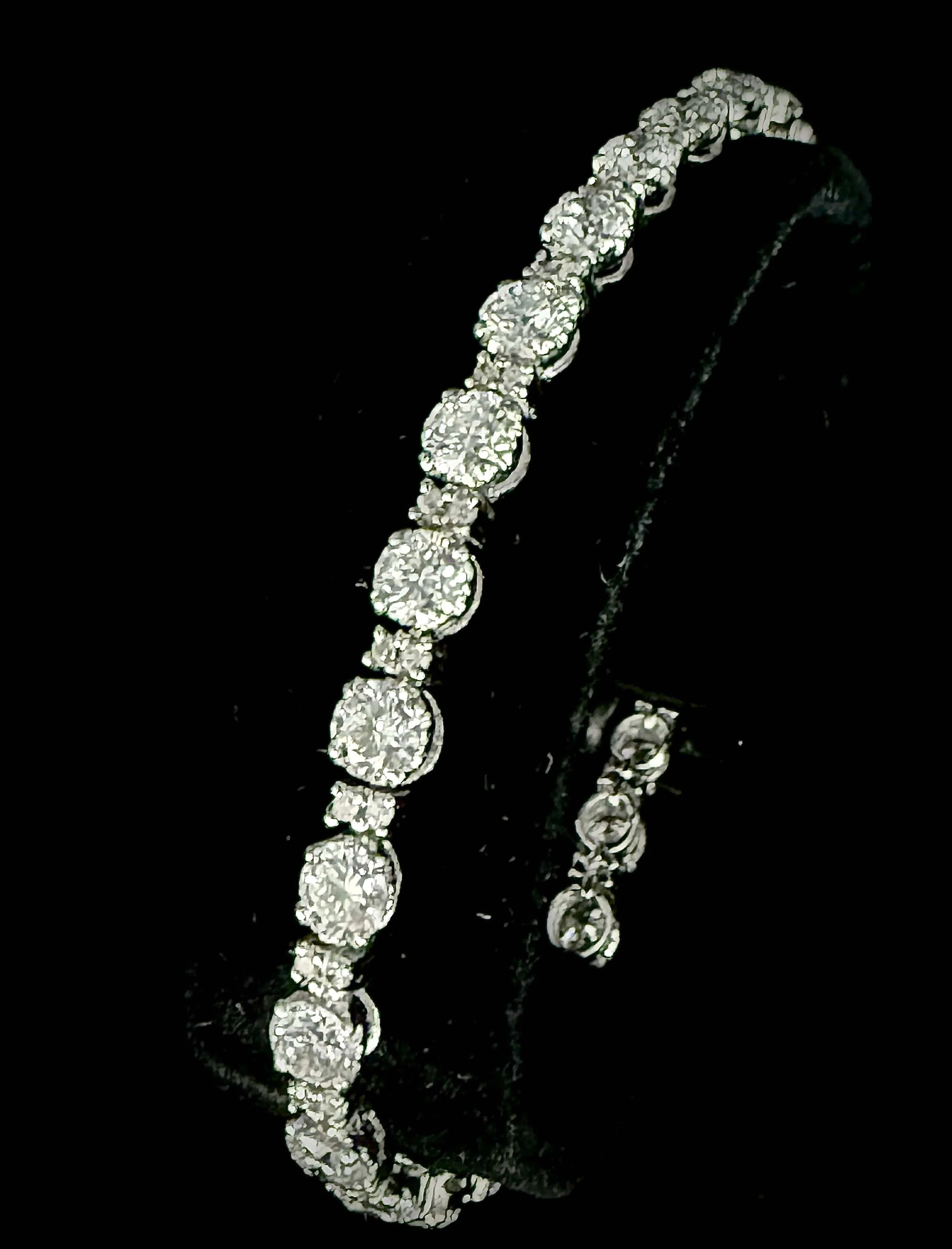 Bracelet rivière orné de 8,60 carats de diamants sold by 58 Facettes product image thumbnail 2