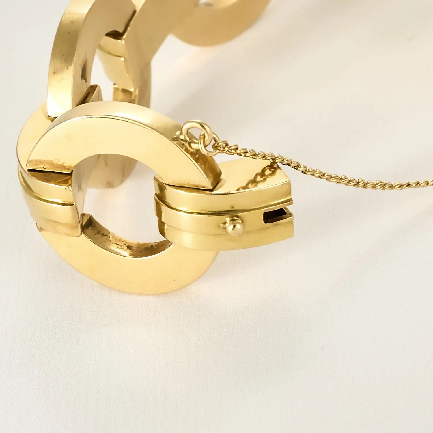 Elegant Bracelet en or jaune à maille géométrique sold by 58 Facettes product image thumbnail 5