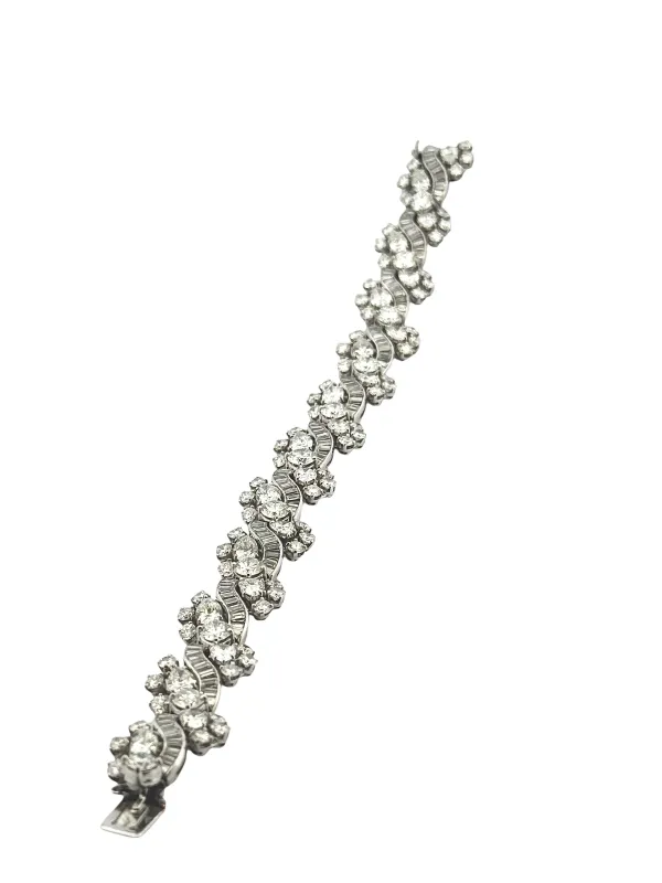 Bracelet haute joaillerie en platine , or et diamants sold by 58 Facettes