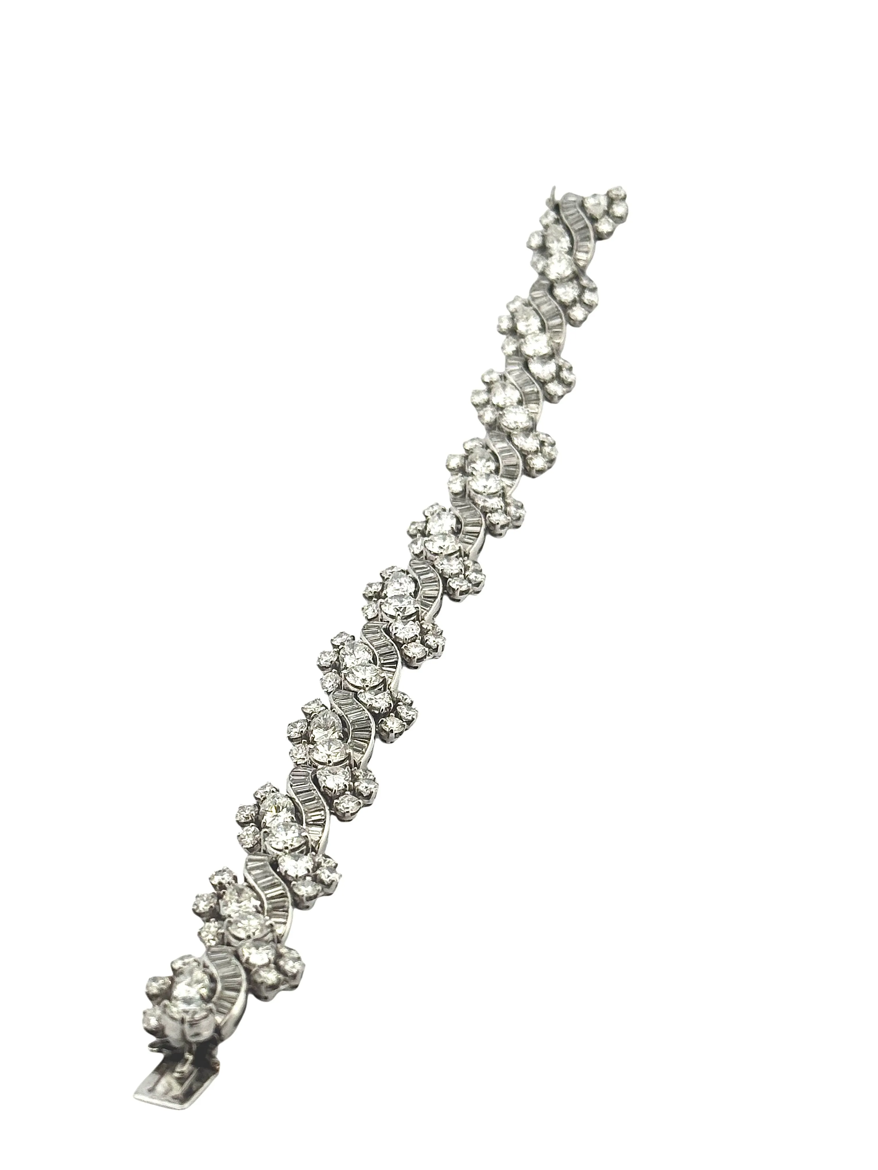 Bracelet haute joaillerie en platine , or et diamants sold by 58 Facettes