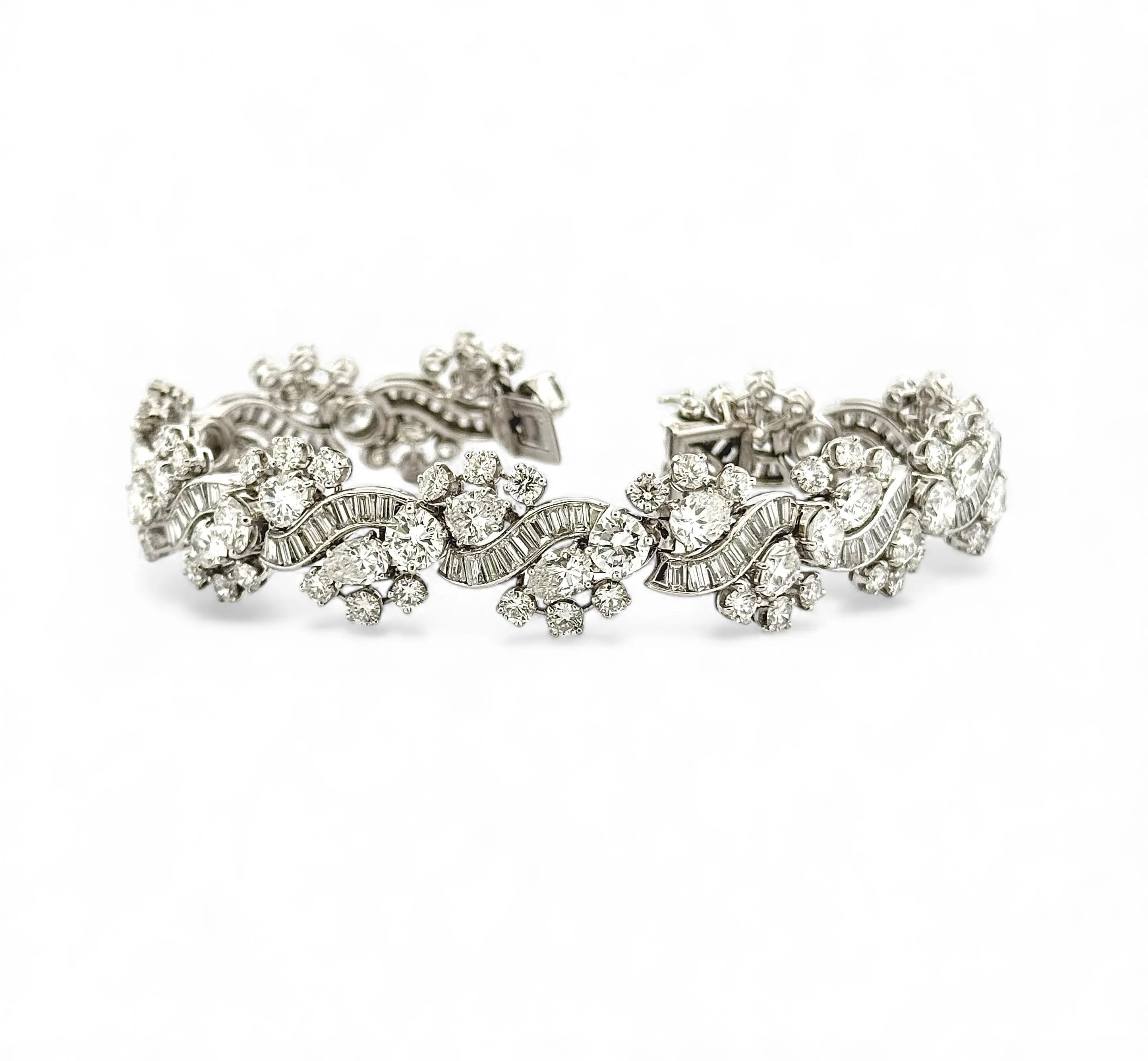 Bracelet haute joaillerie en platine , or et diamants sold by 58 Facettes product image thumbnail 2
