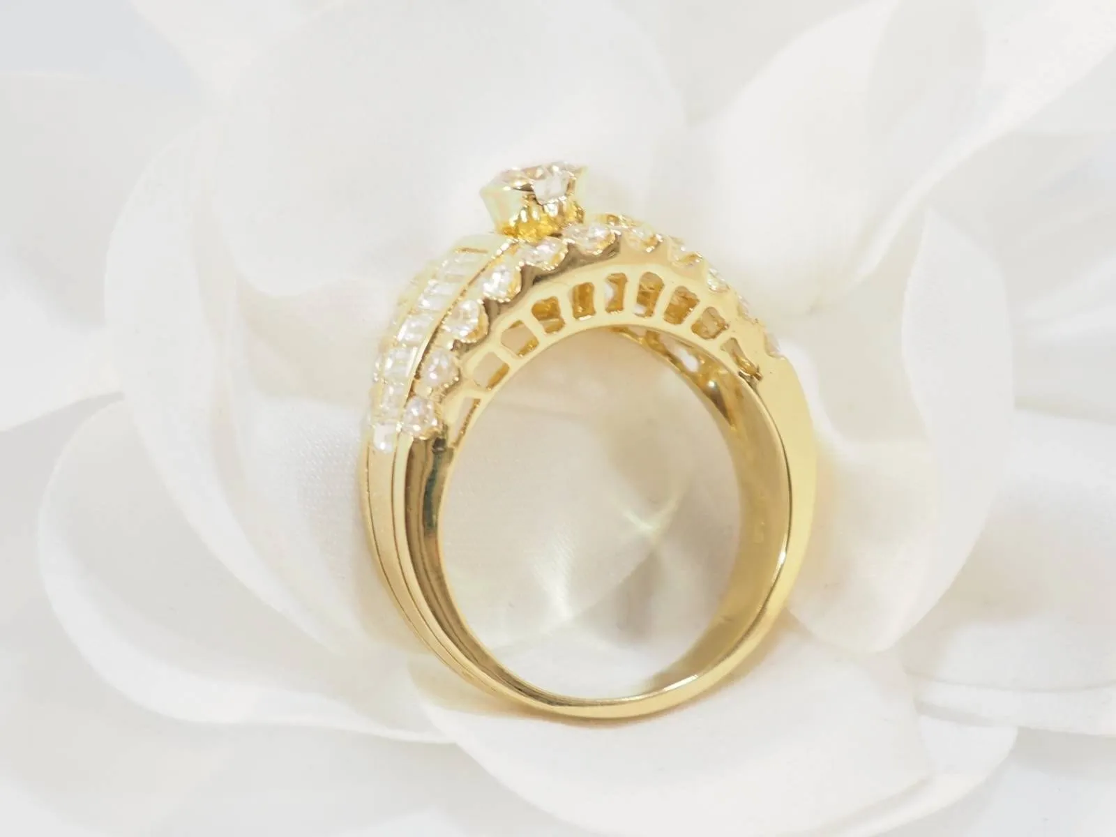 Bague solitaire en or jaune et diamants sold by 58 Facettes product image thumbnail 5