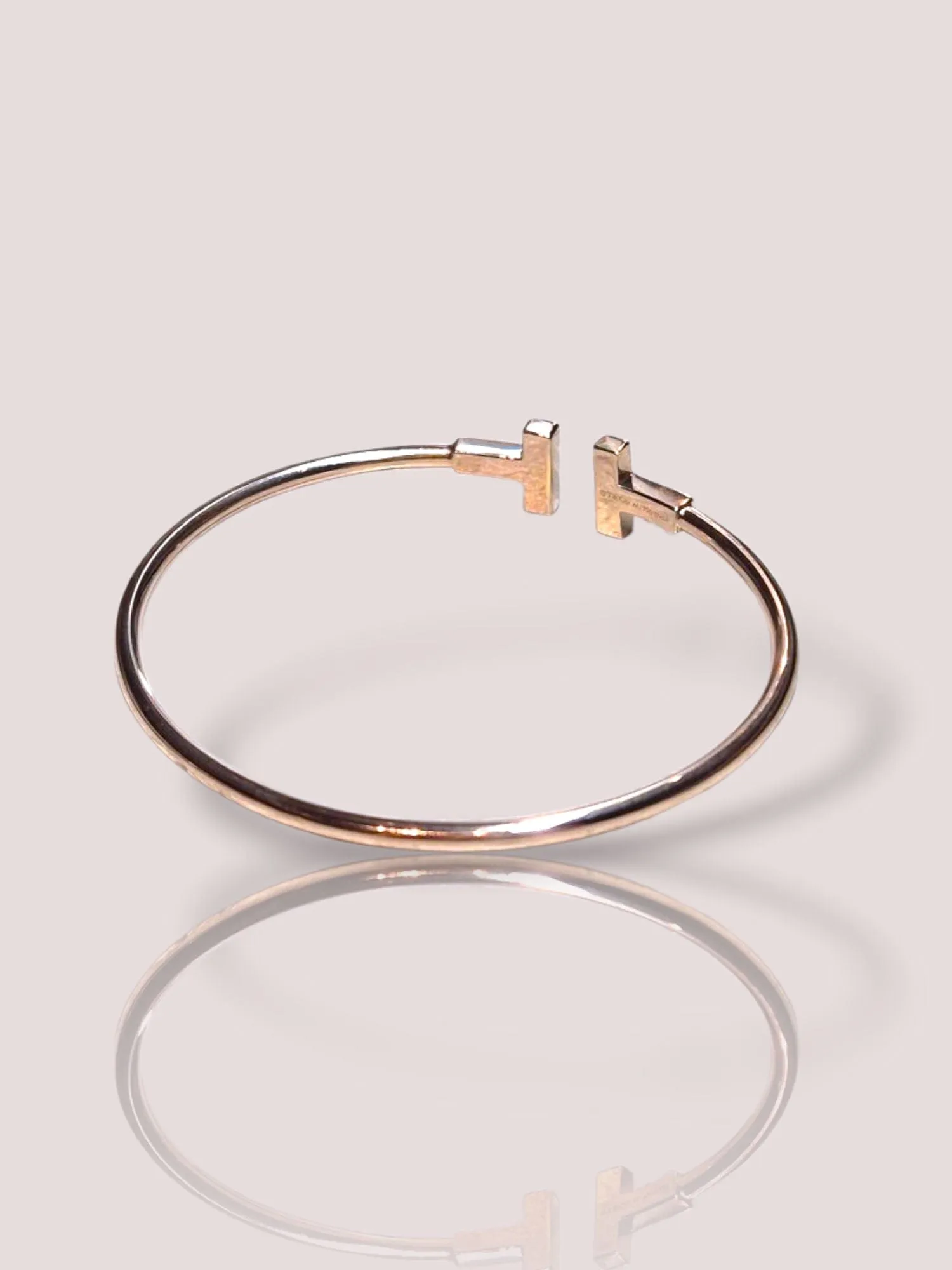 Bracelet Tiffany T Wire en or rose 18 carats sold by 58 Facettes product image thumbnail 2