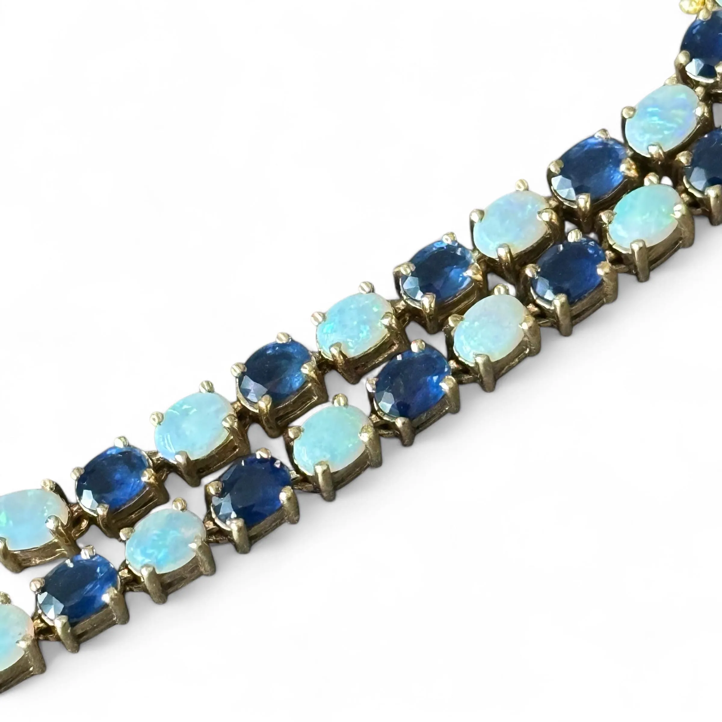 Bracelet or jaune serti de saphirs et opales sold by 58 Facettes product image thumbnail 3