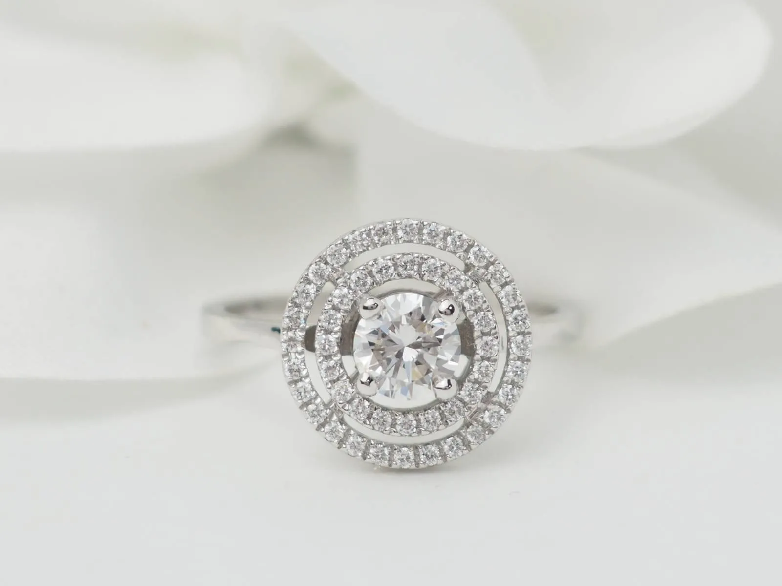 Bague solitaire en or blanc et diamant de 0,46 ct sold by 58 Facettes product image thumbnail 2