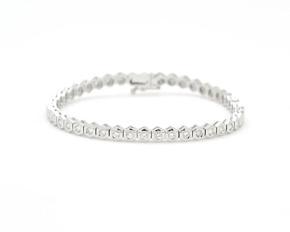 Bracelet de tennis en or blanc 2,30 ct sold by 58 Facettes