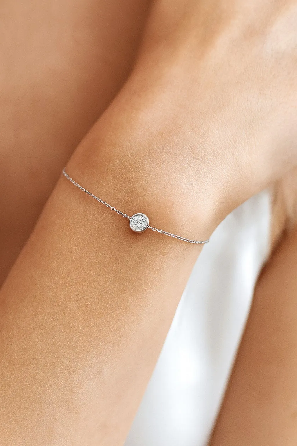 Bracelet solitaire diamant maille forçat or blanc 18 carats sold by 58 Facettes product image thumbnail 2