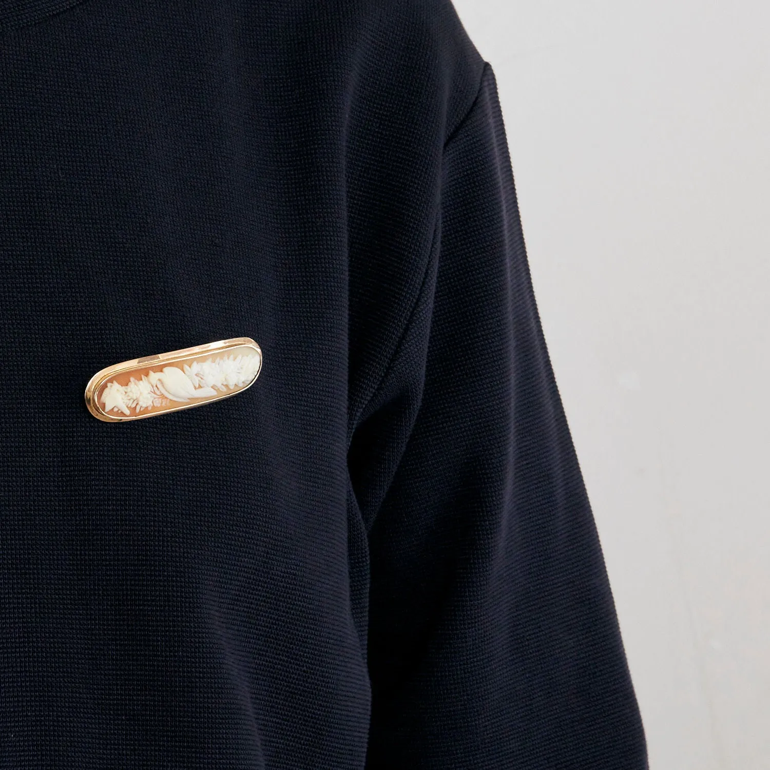 Broche or jaune camée coquillage sold by 58 Facettes product image thumbnail 2