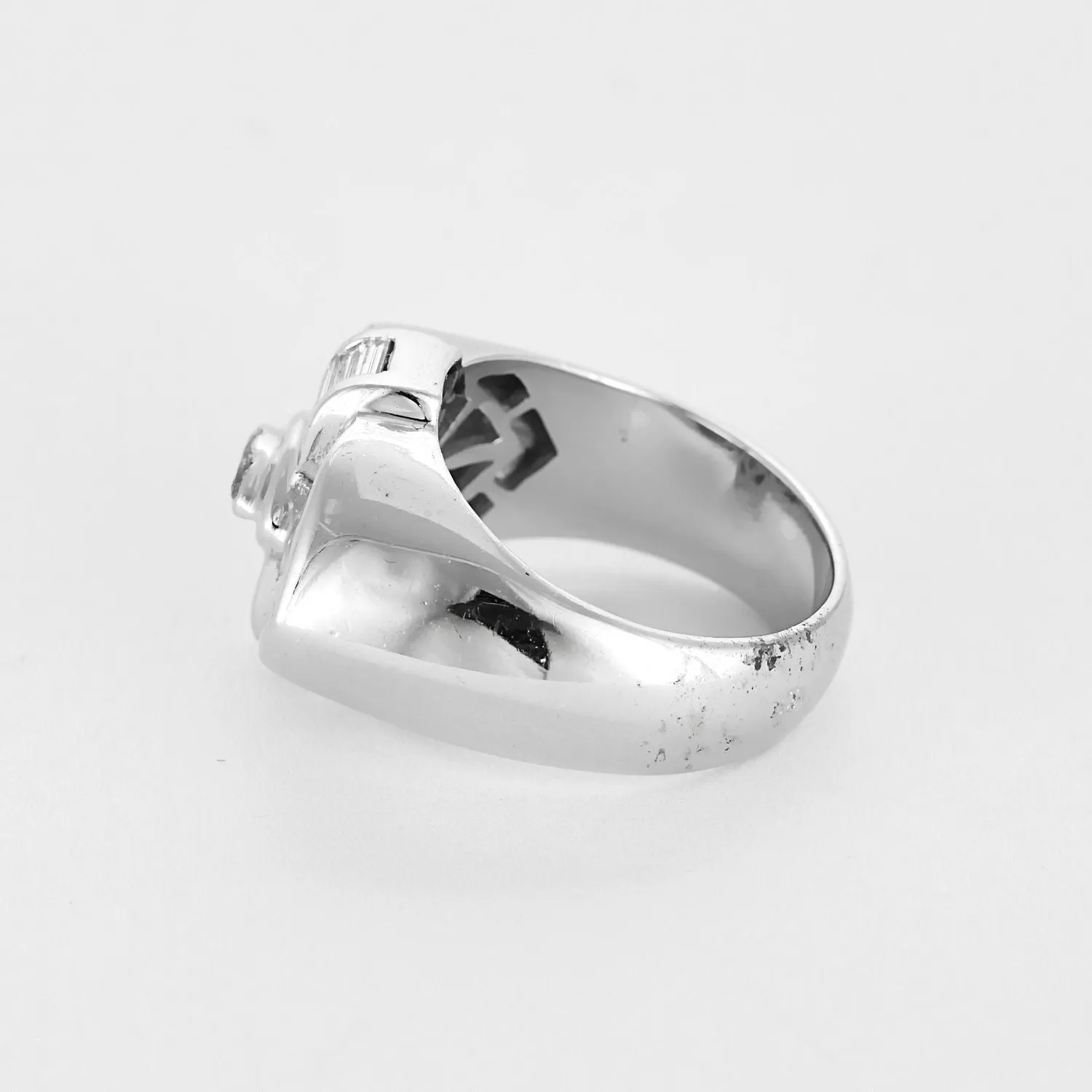 Bague - Bague navette serti clos en or blanc 18k et diamants sold by 58 Facettes product image thumbnail 4