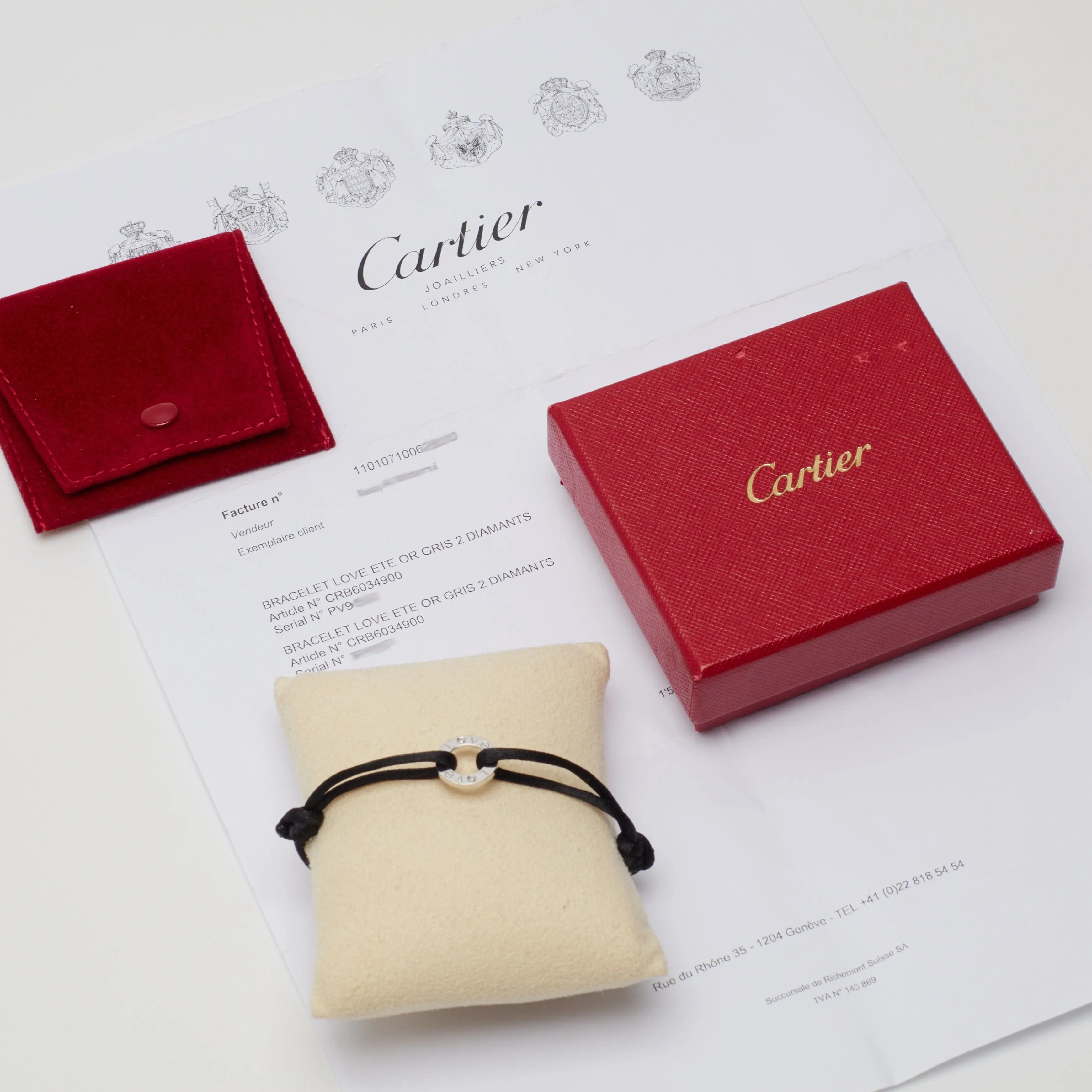 Cartier Love - Bracelet cordon en or blanc et diamants sold by 58 Facettes product image thumbnail 3