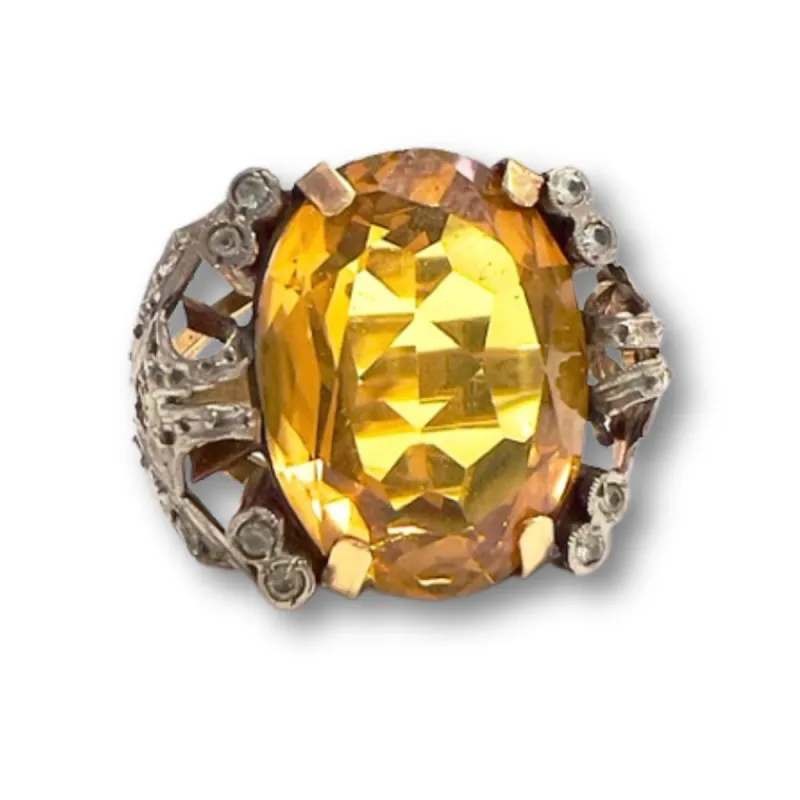 bague art déco en or et platine avec diamants et citrine sold by 58 Facettes