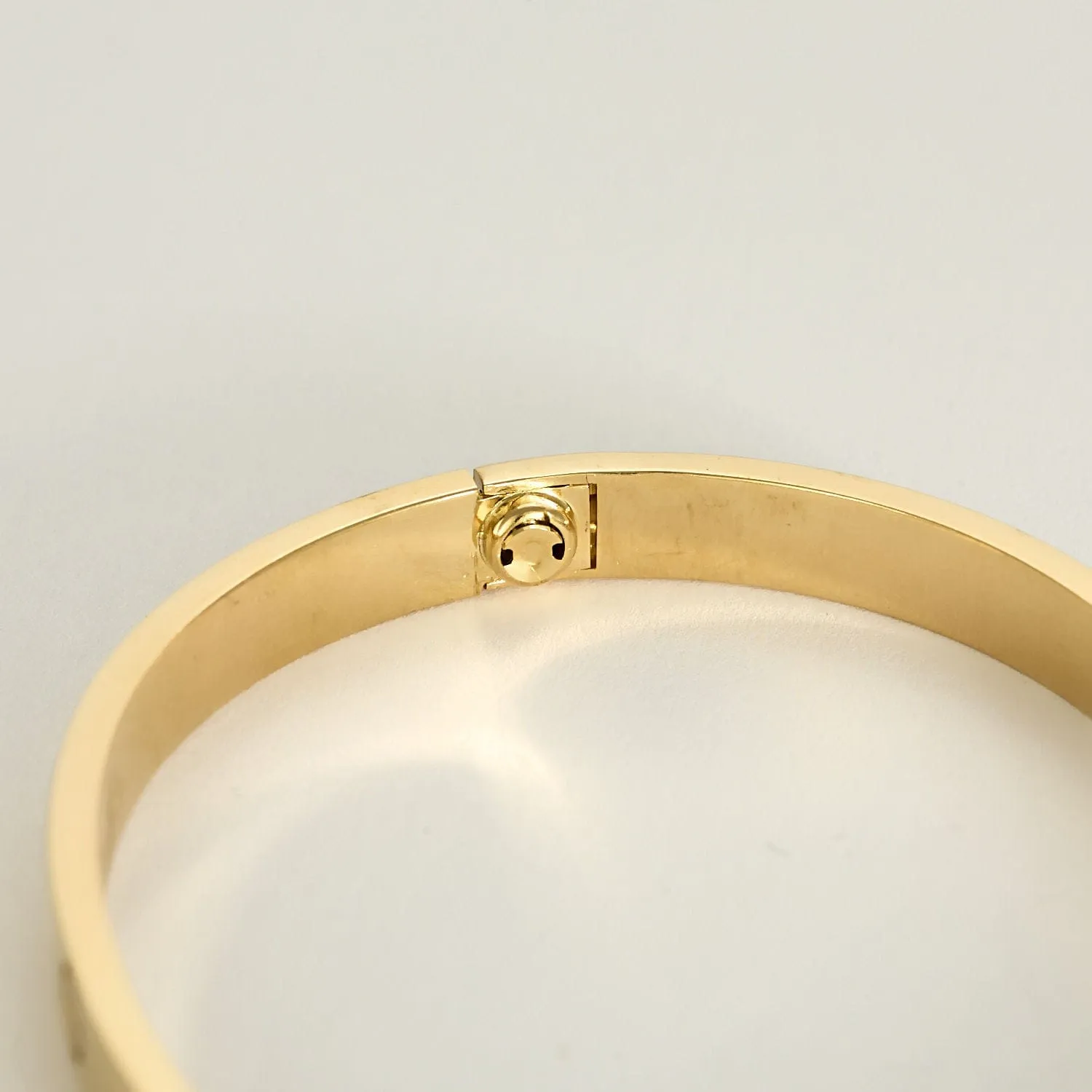 CARTIER - Love - Bracelet en or jaune sold by 58 Facettes product image thumbnail 5