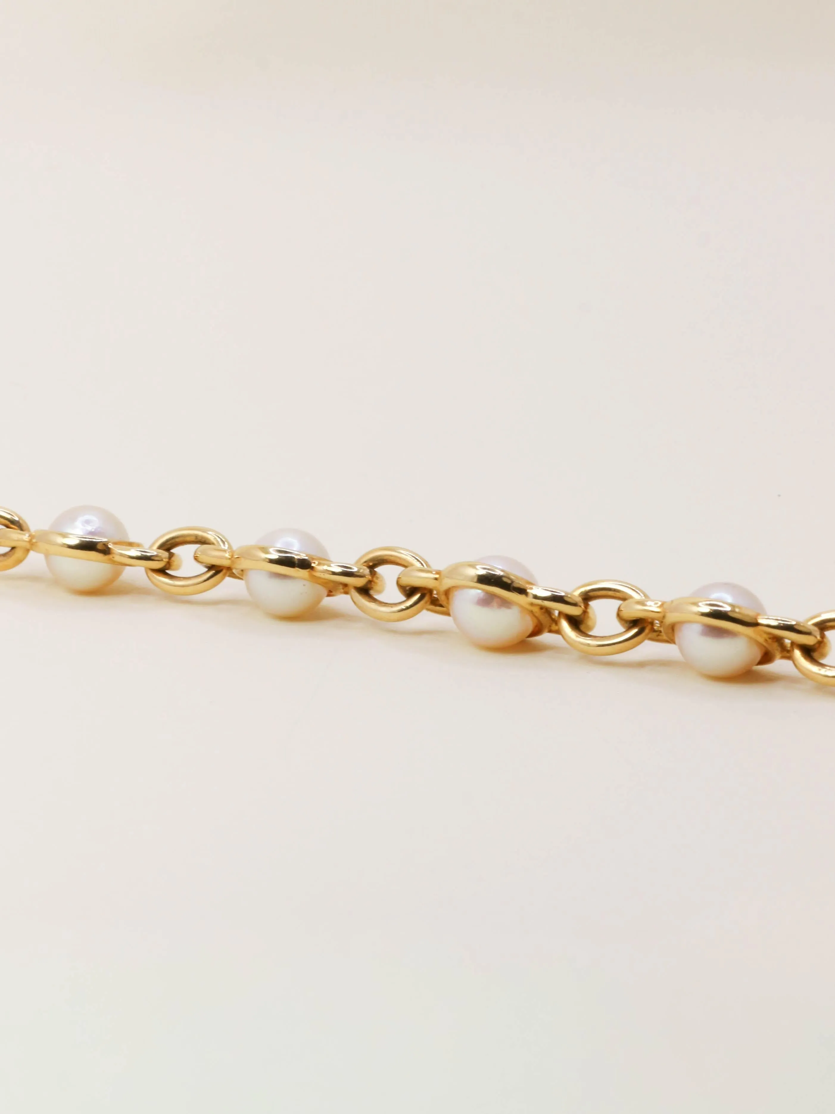 Bracelet chaîne vintage en or jaune 18 carats et perles Akoya sold by 58 Facettes product image thumbnail 3