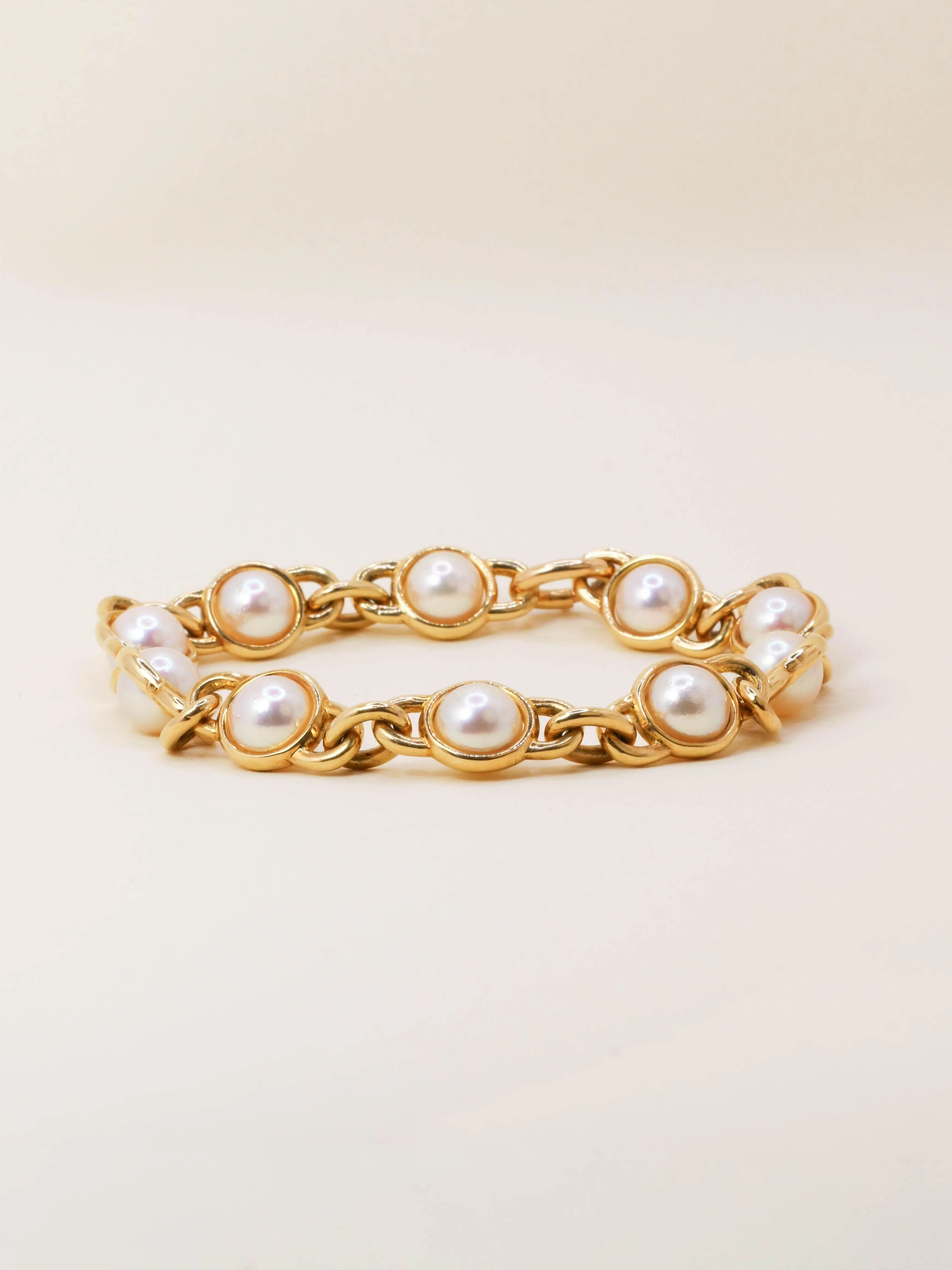 Bracelet chaîne vintage en or jaune 18 carats et perles Akoya sold by 58 Facettes