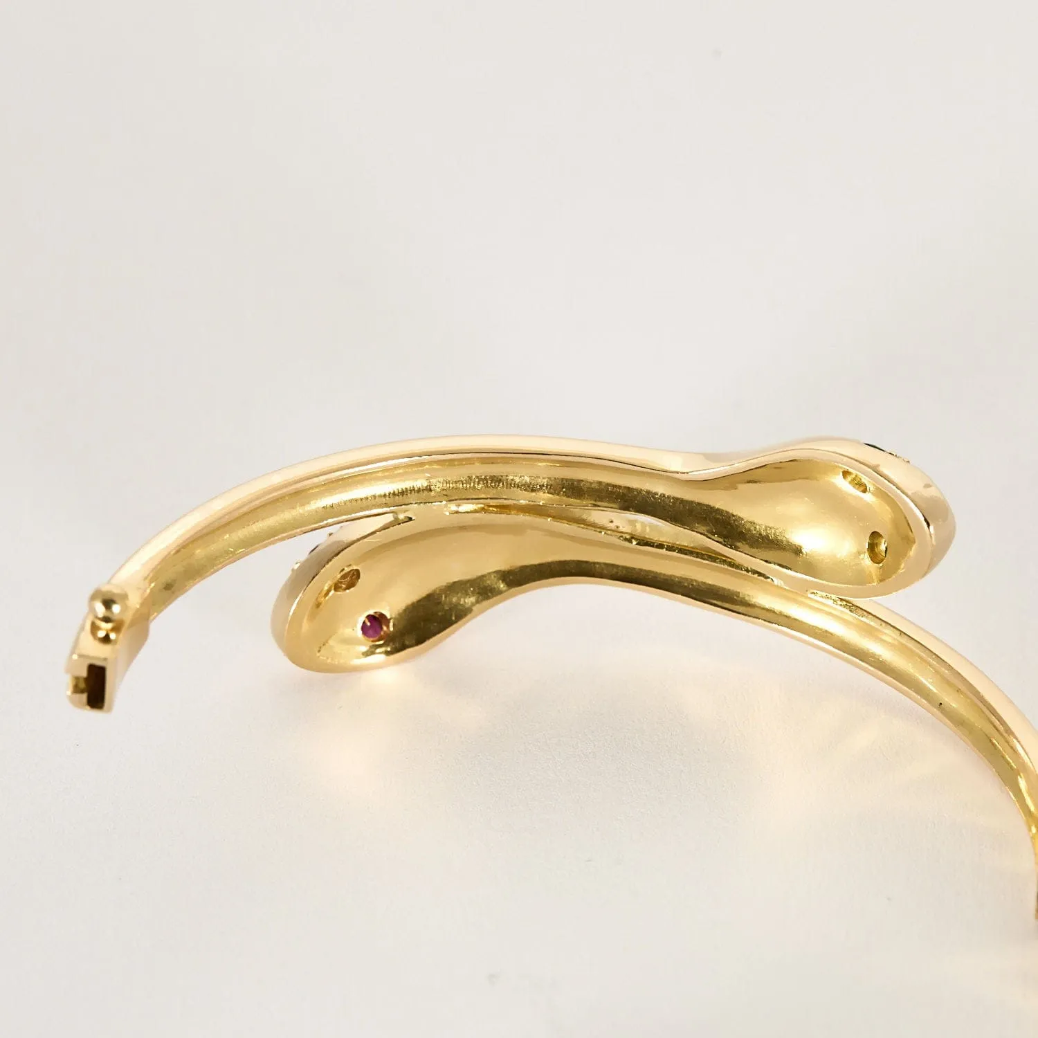 Bracelet "Serpent" en or jaune, rubis et émeraudes sold by 58 Facettes product image thumbnail 5