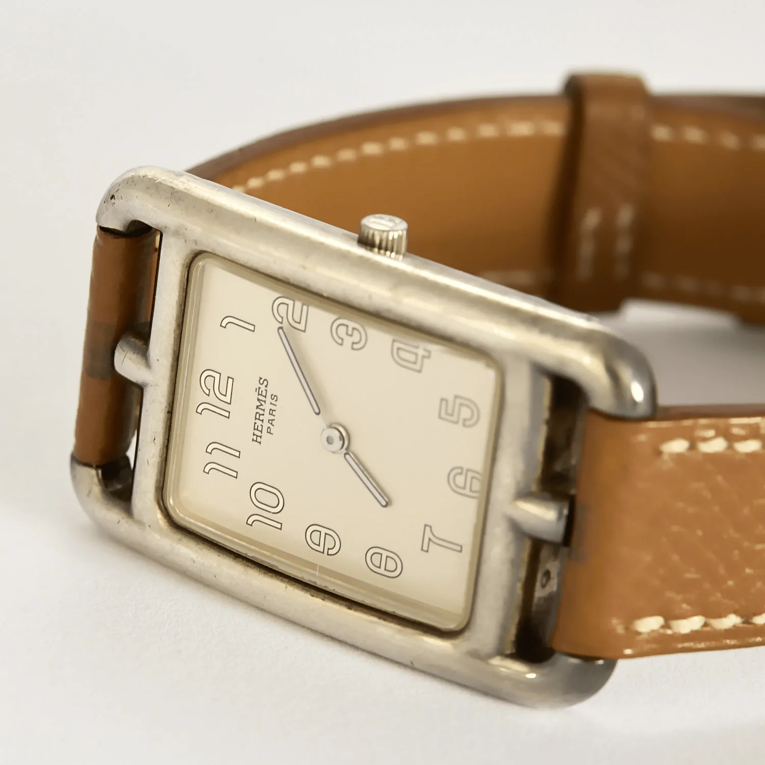 HERMÈS - CAP CODE - Montre en acier à boitier rectangulaire et à mouvement quartz sold by 58 Facettes product image thumbnail 3