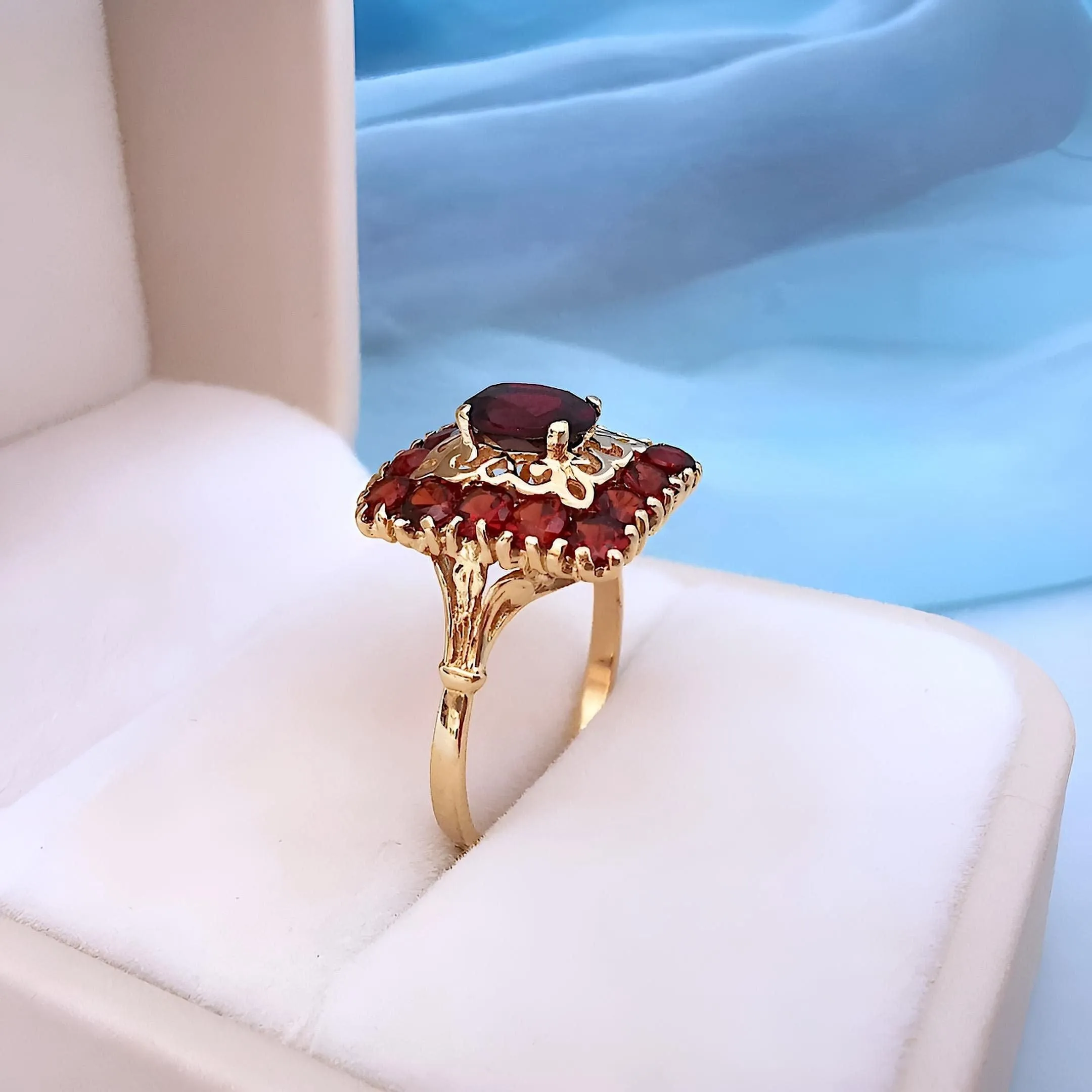 Bague or jaune grenats sold by 58 Facettes product image thumbnail 5