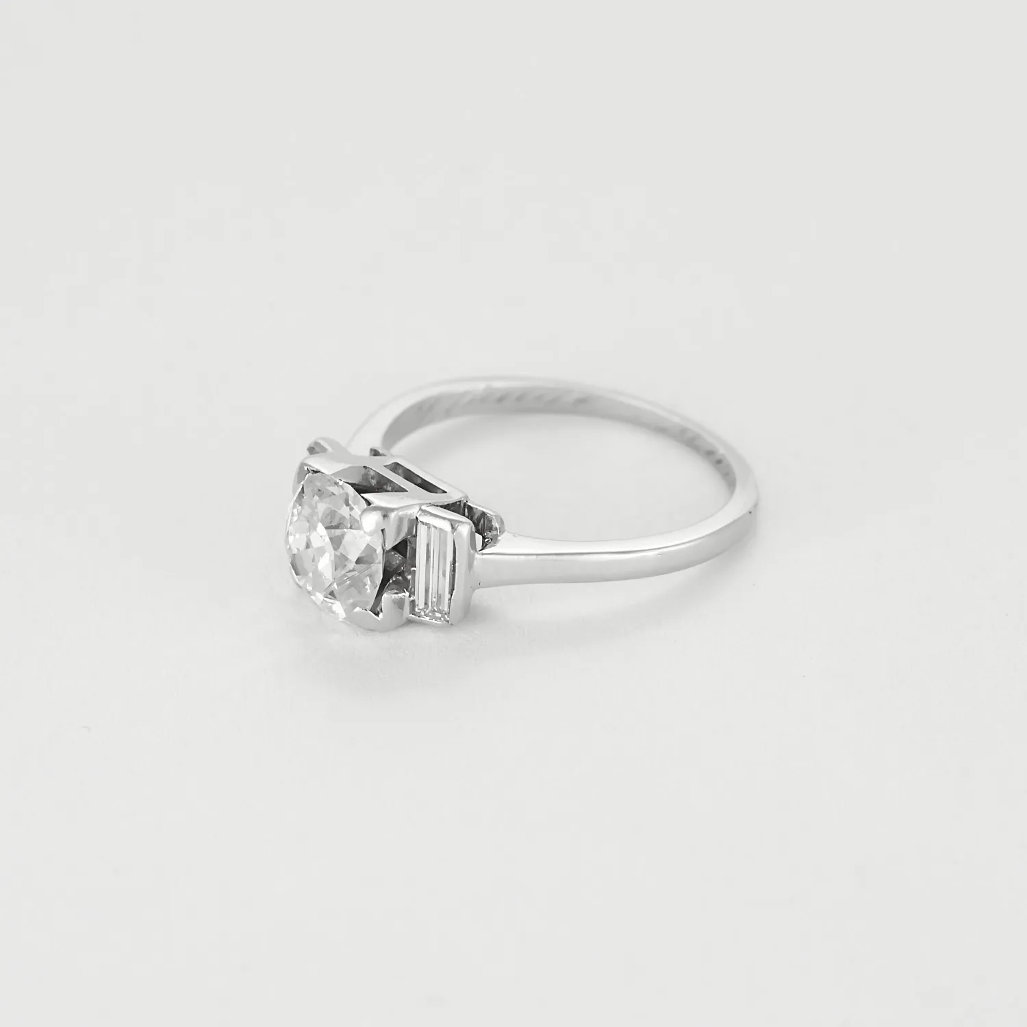 Bague solitaire en Platine et diamants sold by 58 Facettes product image thumbnail 3