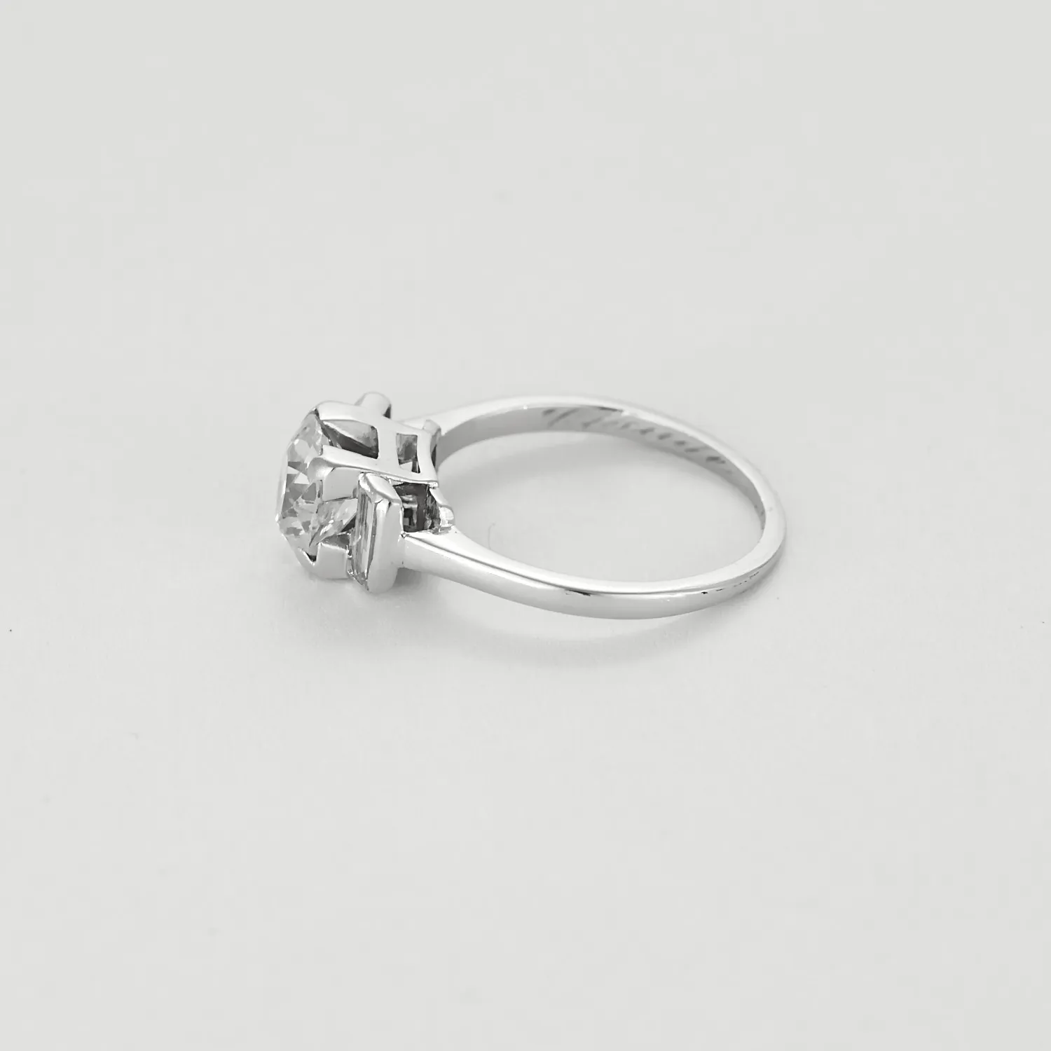 Bague solitaire en Platine et diamants sold by 58 Facettes product image thumbnail 4