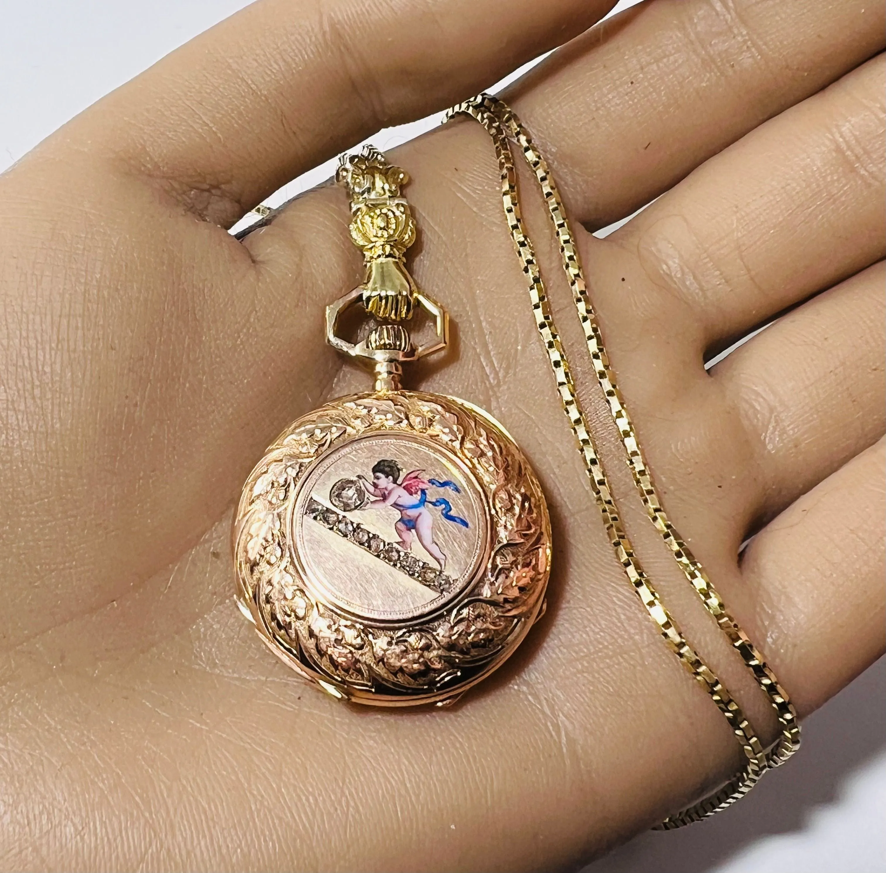 Montre de col émaillé et sa chaîne en or jaune sold by 58 Facettes product image thumbnail 3