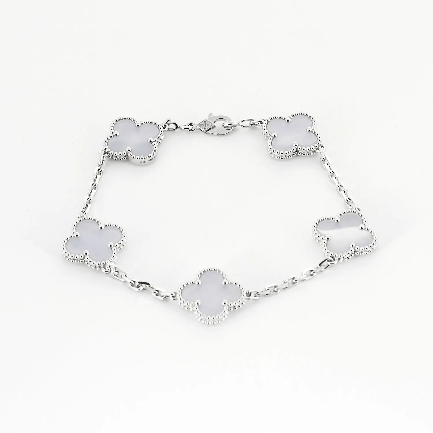 Van Cleef &Arpels -Vintage Alhambra- Bracelet en or gris et calcédoine sold by 58 Facettes product image thumbnail 4