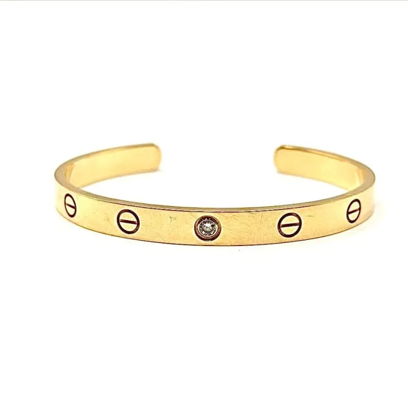Bracelet Love Cartier or jaune et 1 diamant , taille 18 sold by 58 Facettes