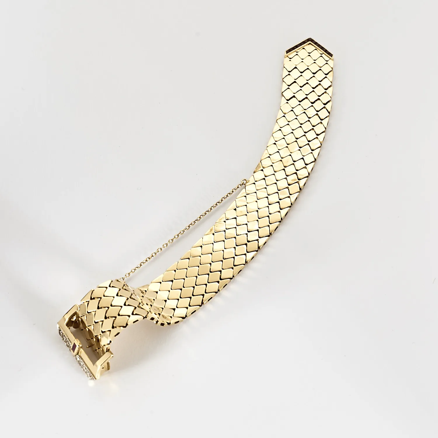 Elegant Bracelet ruban or jaune, diamants et rubis sold by 58 Facettes product image thumbnail 3