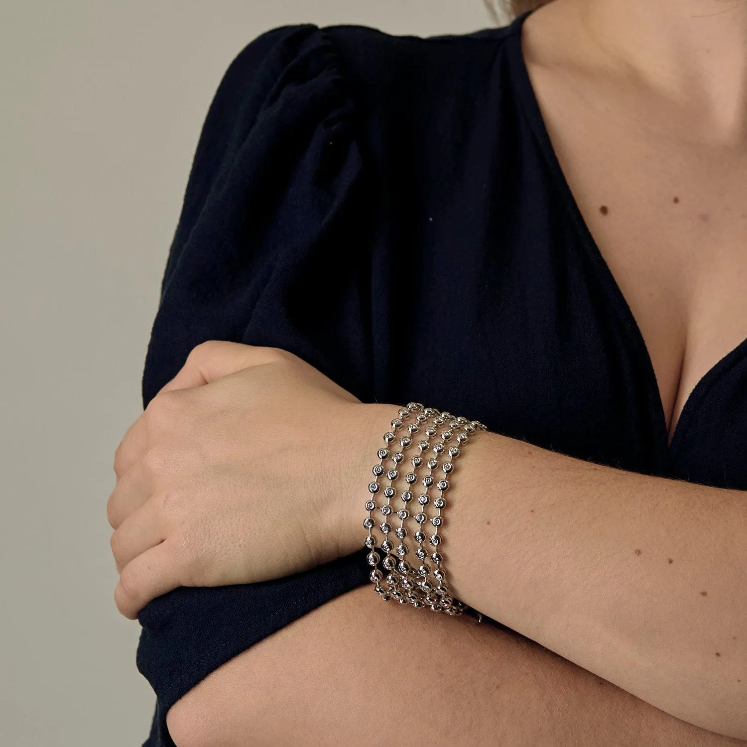 Bracelet ruban en or gris et diamants sold by 58 Facettes product image thumbnail 2