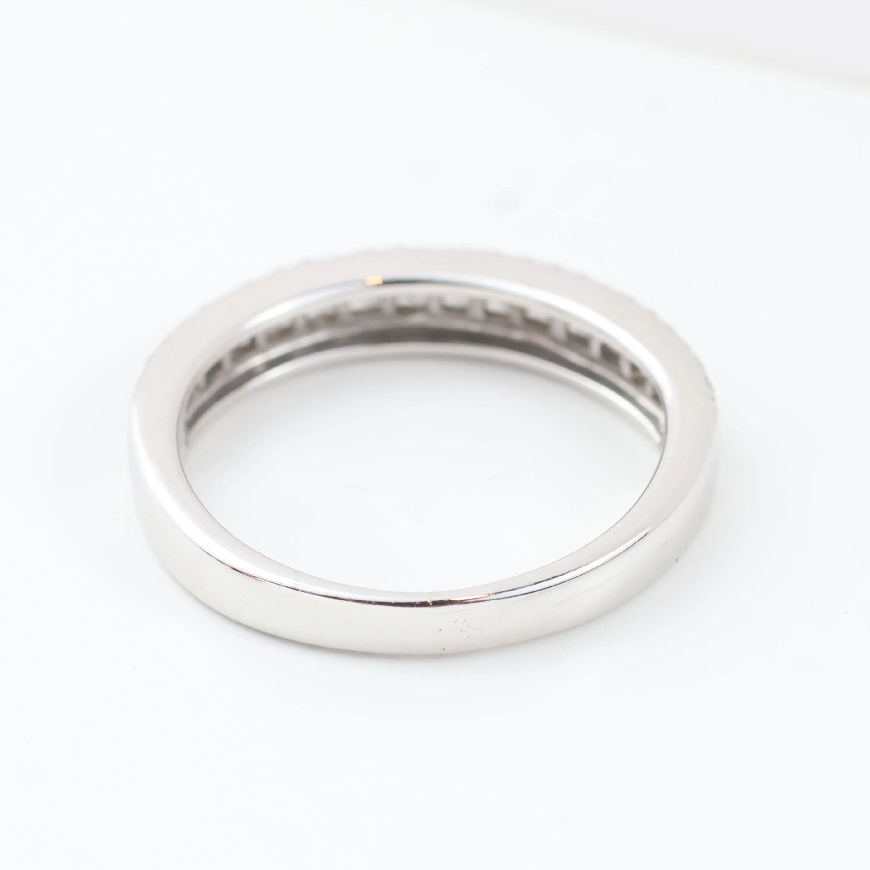Bague en or blanc 18 carats sertie de diamants taille baguette et brillant sold by 58 Facettes product image thumbnail 5