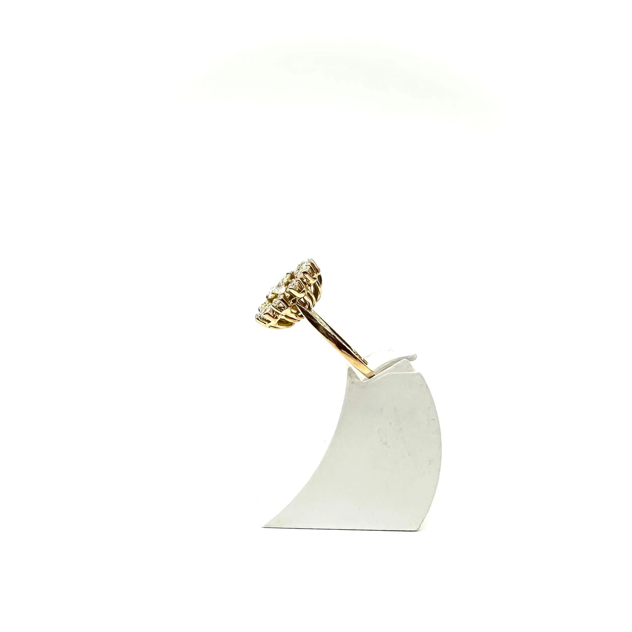 Bague entourage en or jaune 750 et diamants sold by 58 Facettes product image thumbnail 5