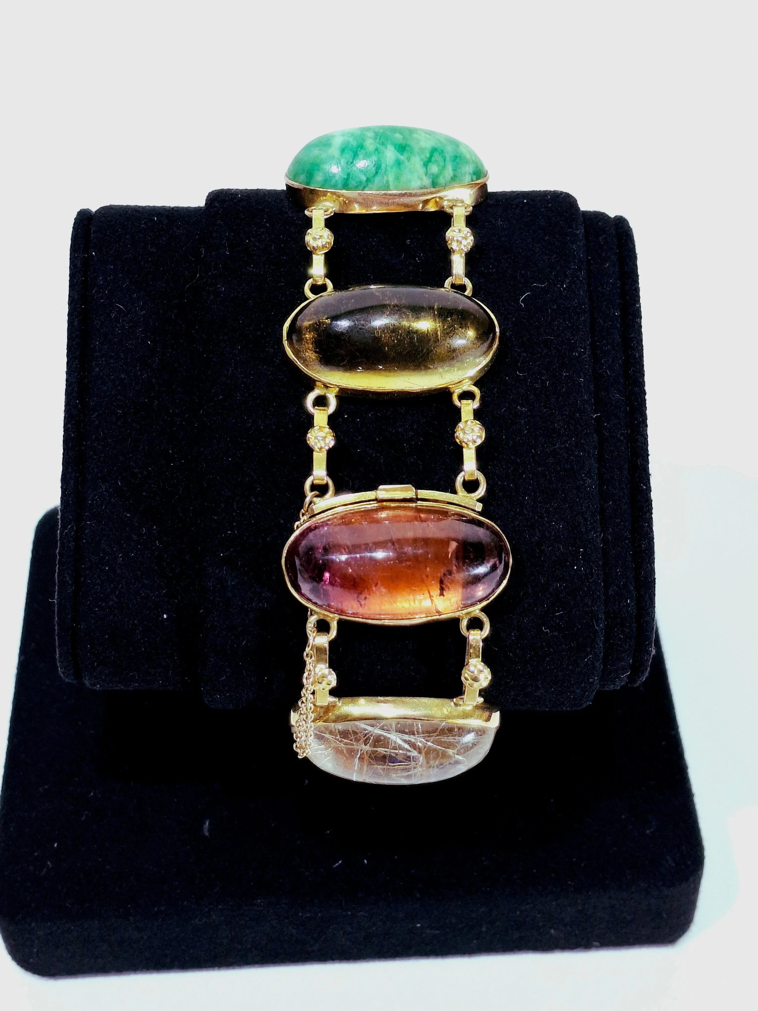 Bracelet en or et pierres sold by 58 Facettes product image thumbnail 3