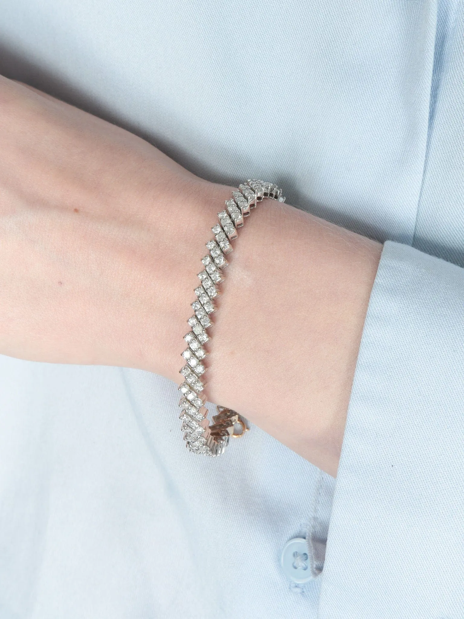 Bracelet 47 baguettes en or blanc 18 carats et diamants sold by 58 Facettes product image thumbnail 2