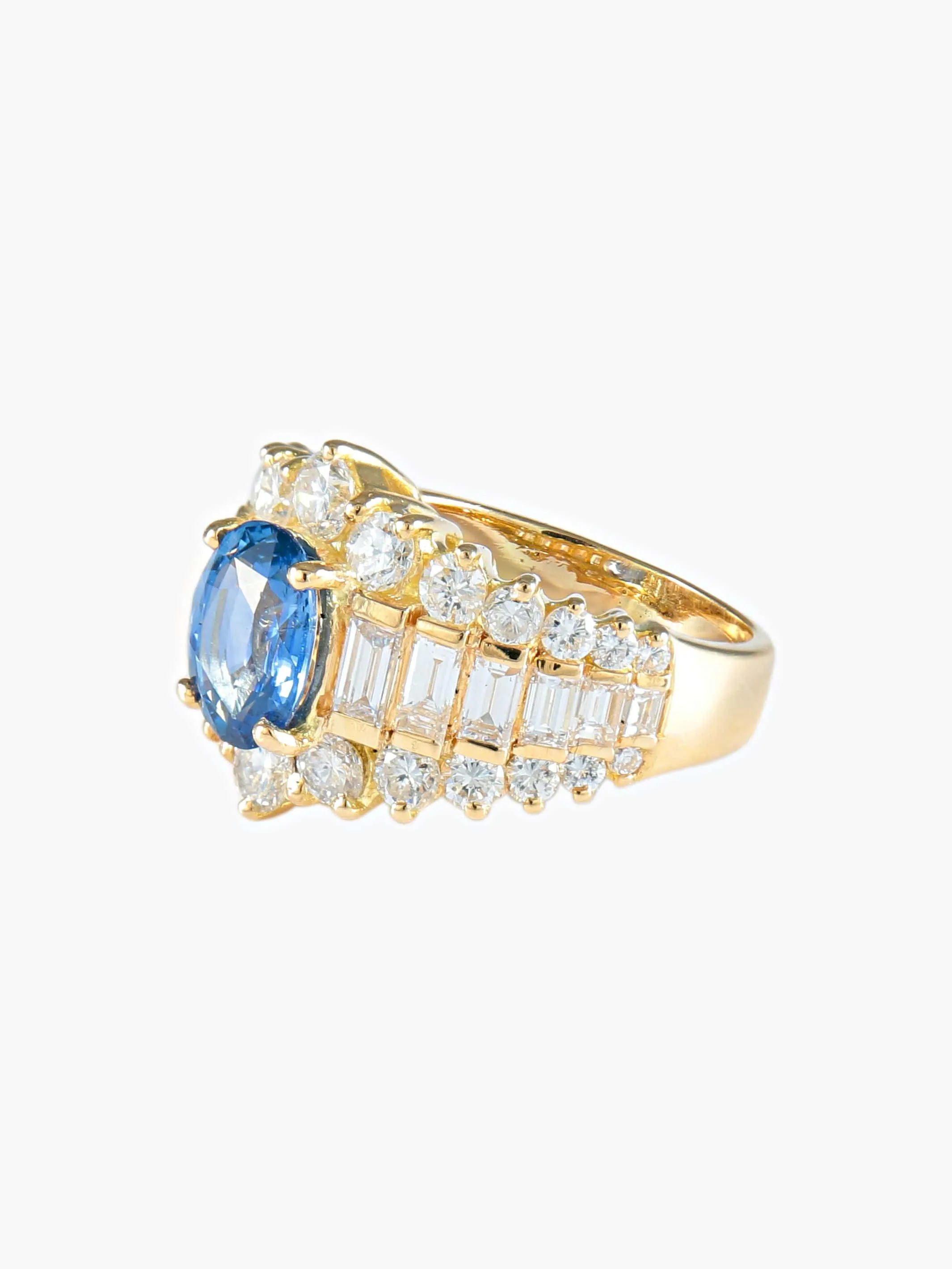 Bague jarretière saphir de Ceylan et diamants en or jaune 750 sold by 58 Facettes product image thumbnail 4