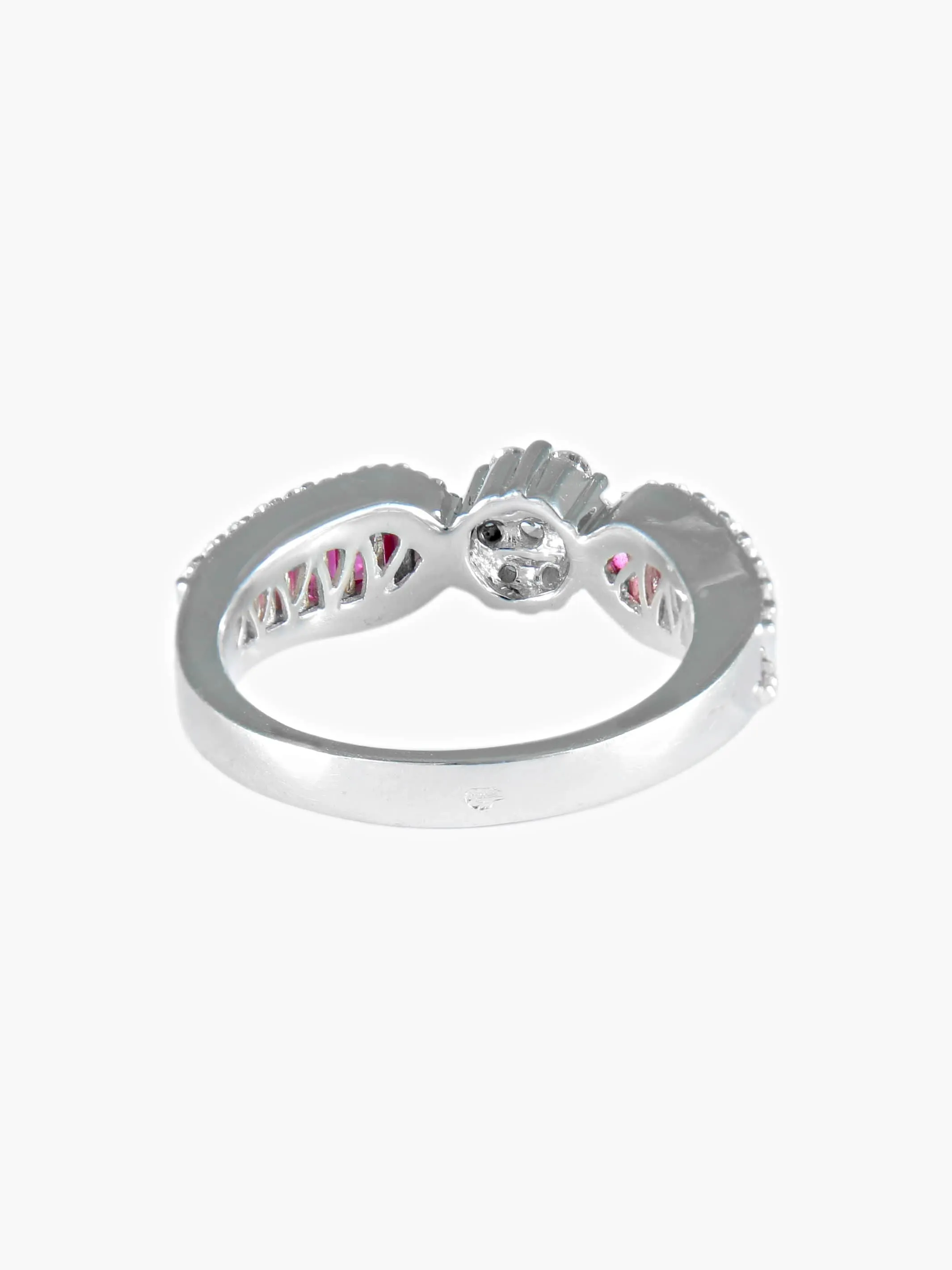 Bague Jarretière Rubis et Diamants sold by 58 Facettes product image thumbnail 5