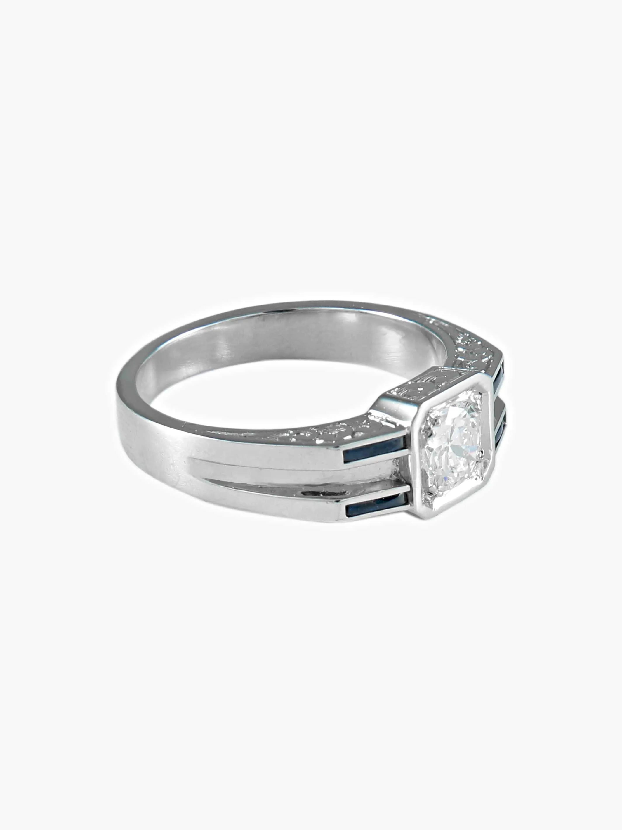 Bague solitaire en or blanc 750 avec diamant et saphirs sold by 58 Facettes product image thumbnail 4
