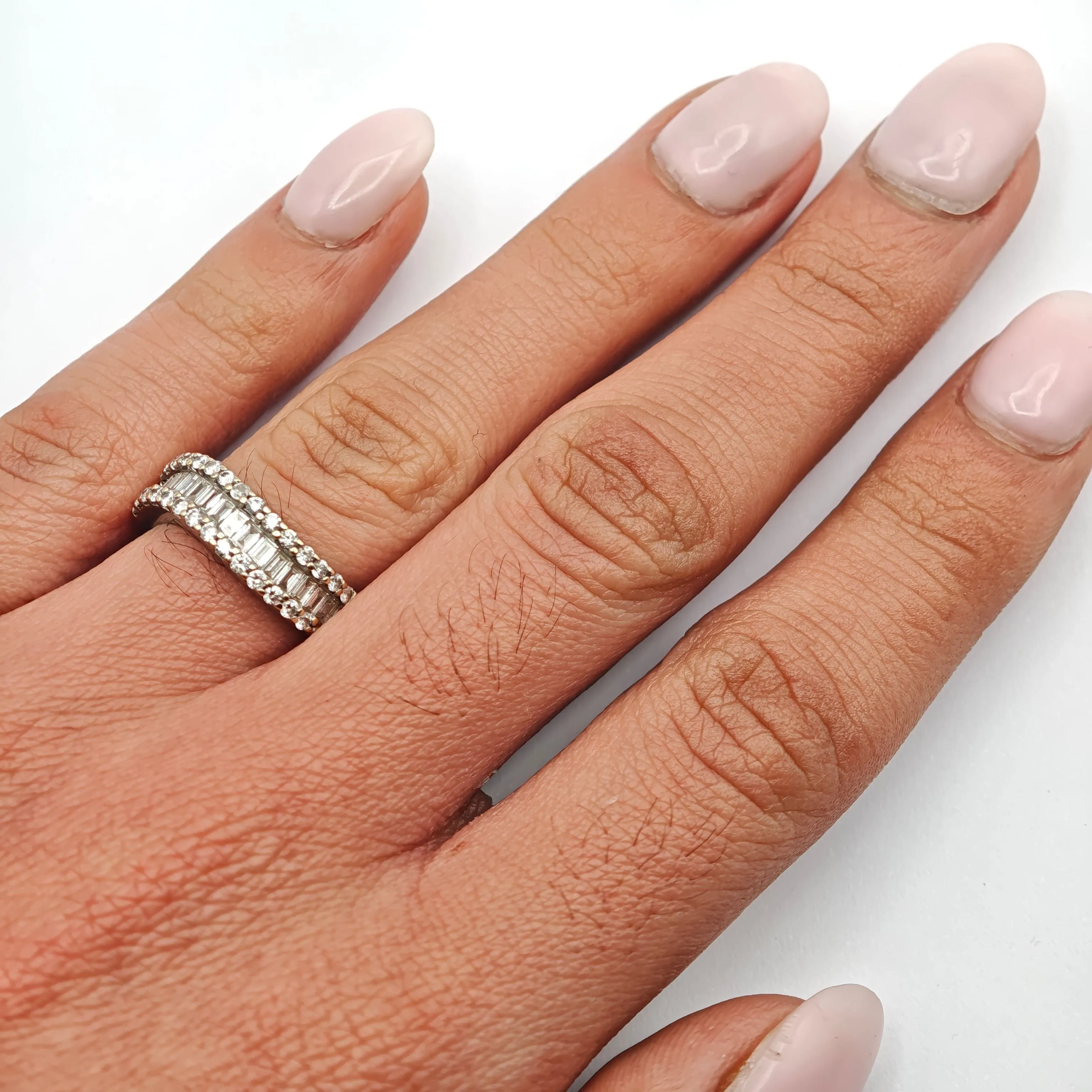 Bague demi-alliance en or blanc et diamants sold by 58 Facettes product image thumbnail 2