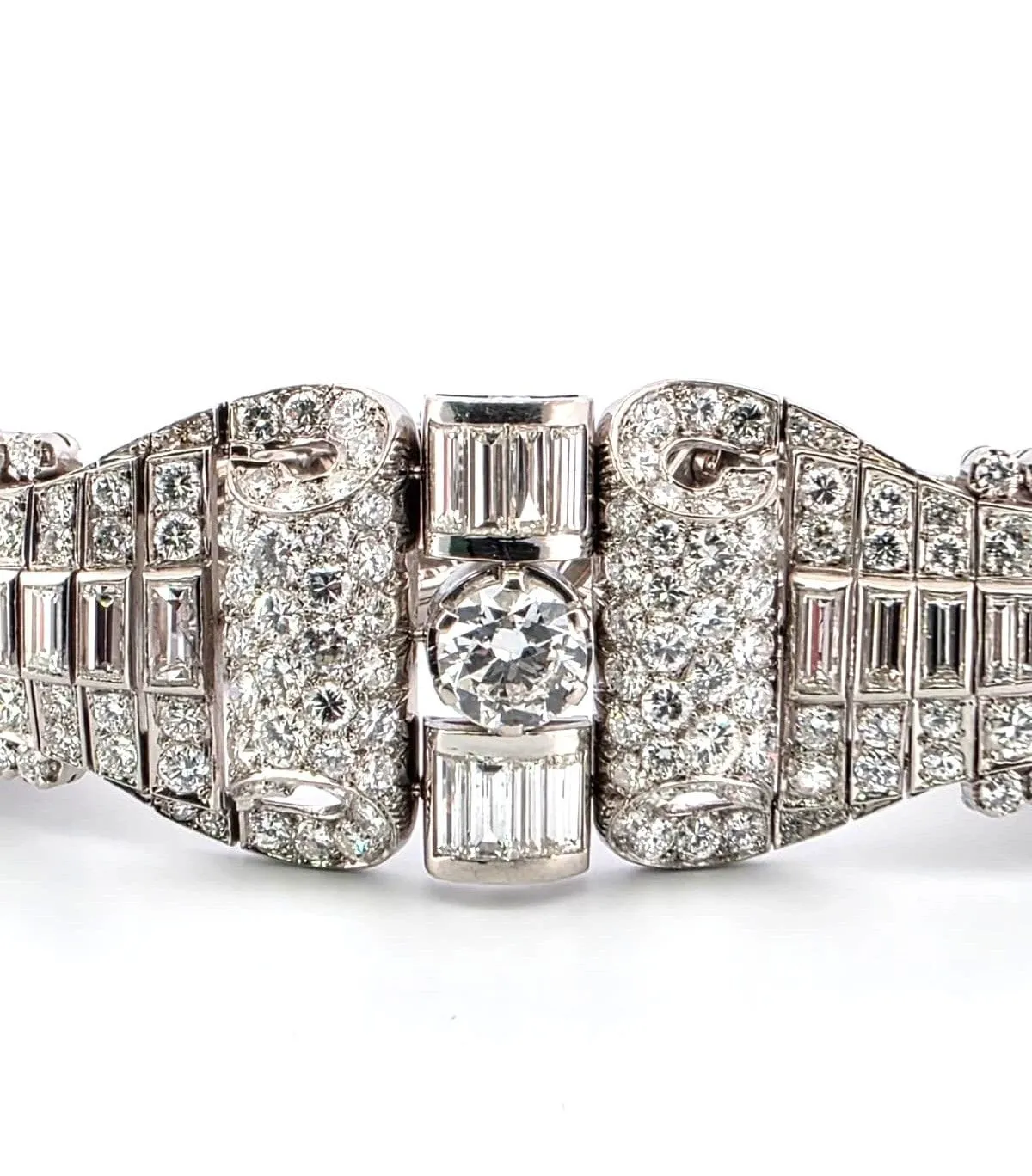 Bracelet en platine serti de diamants taille brillant et baguette sold by 58 Facettes product image thumbnail 4