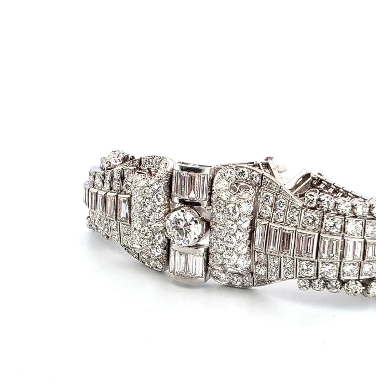 Bracelet en platine serti de diamants taille brillant et baguette sold by 58 Facettes product image thumbnail 2