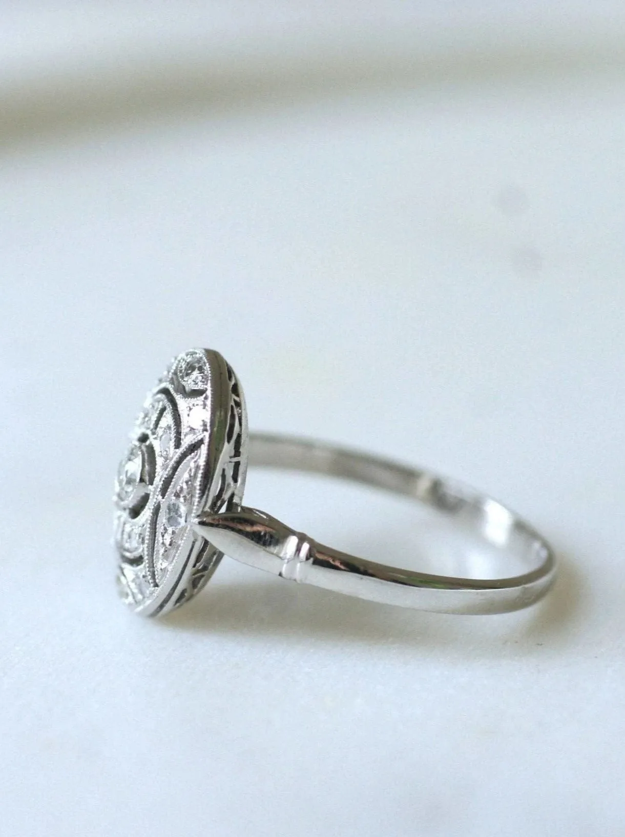 Bague Art Déco ovale diamants sold by 58 Facettes product image thumbnail 5