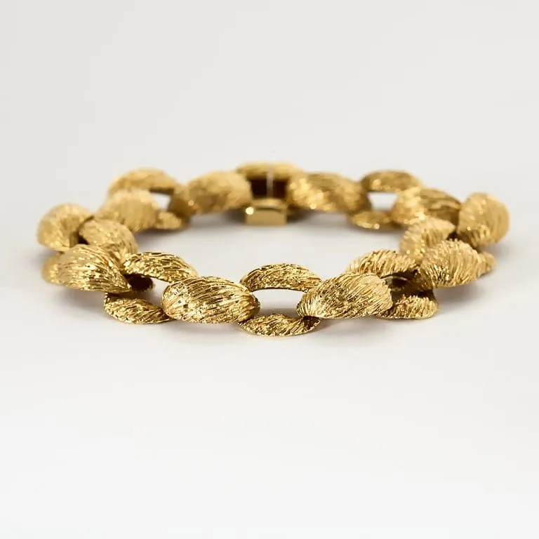 Bracelet en or jaune ciselé sold by 58 Facettes product image thumbnail 4