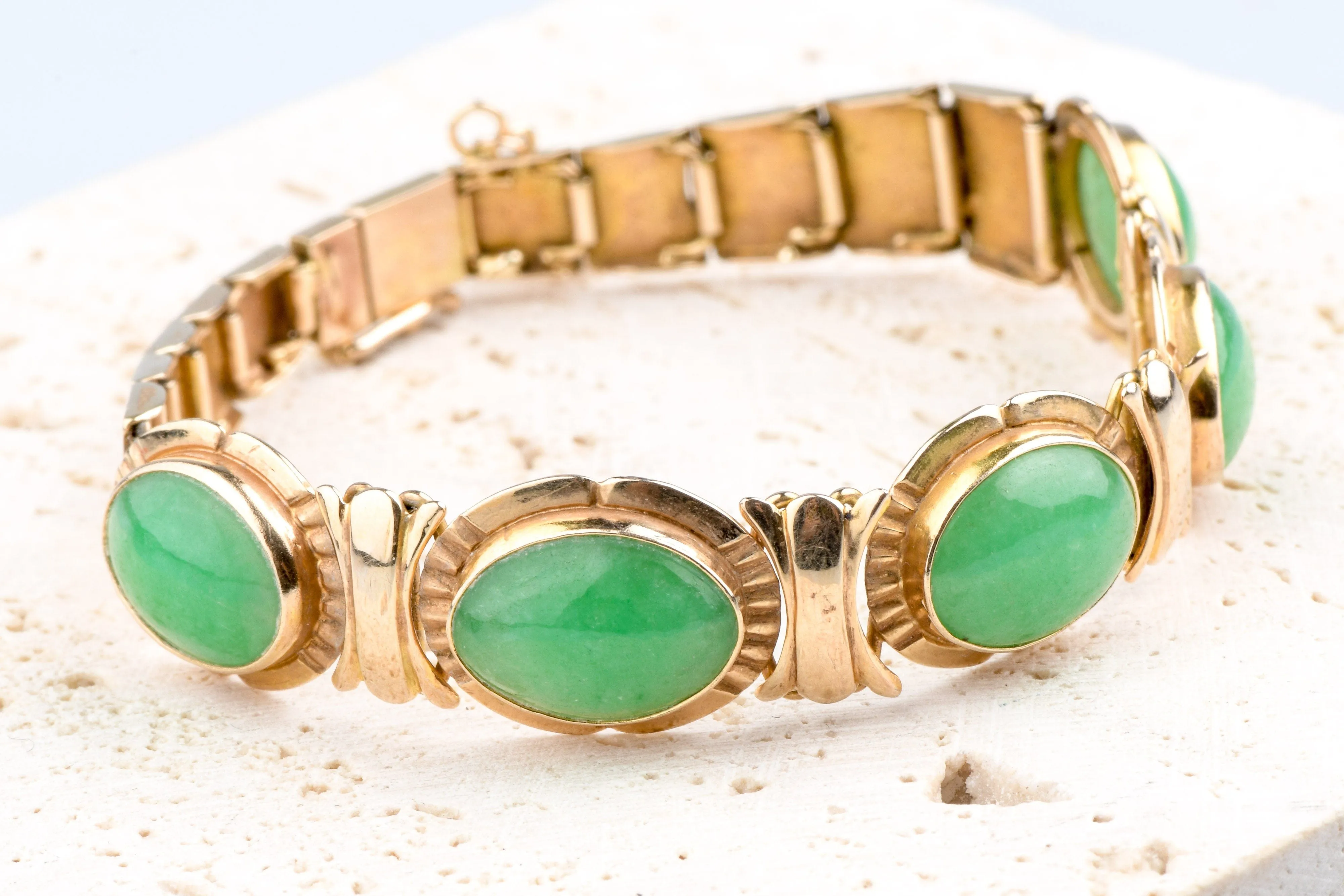 Bracelet vintage articulé en jade en or jaune 14K sold by 58 Facettes product image thumbnail 5