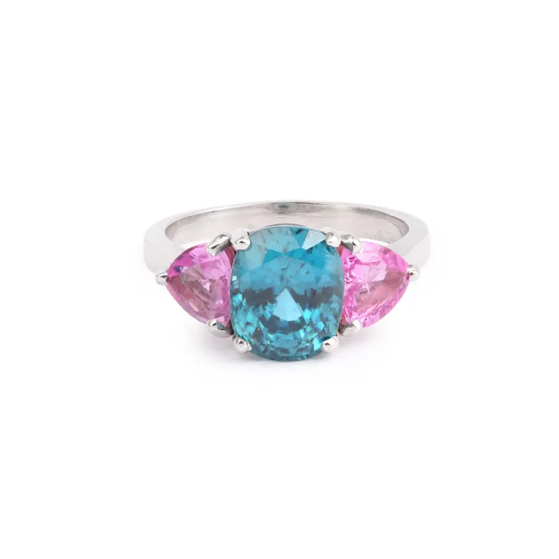 Bague trilogie en or gris 18k, pierre bleue et saphirs roses sold by 58 Facettes